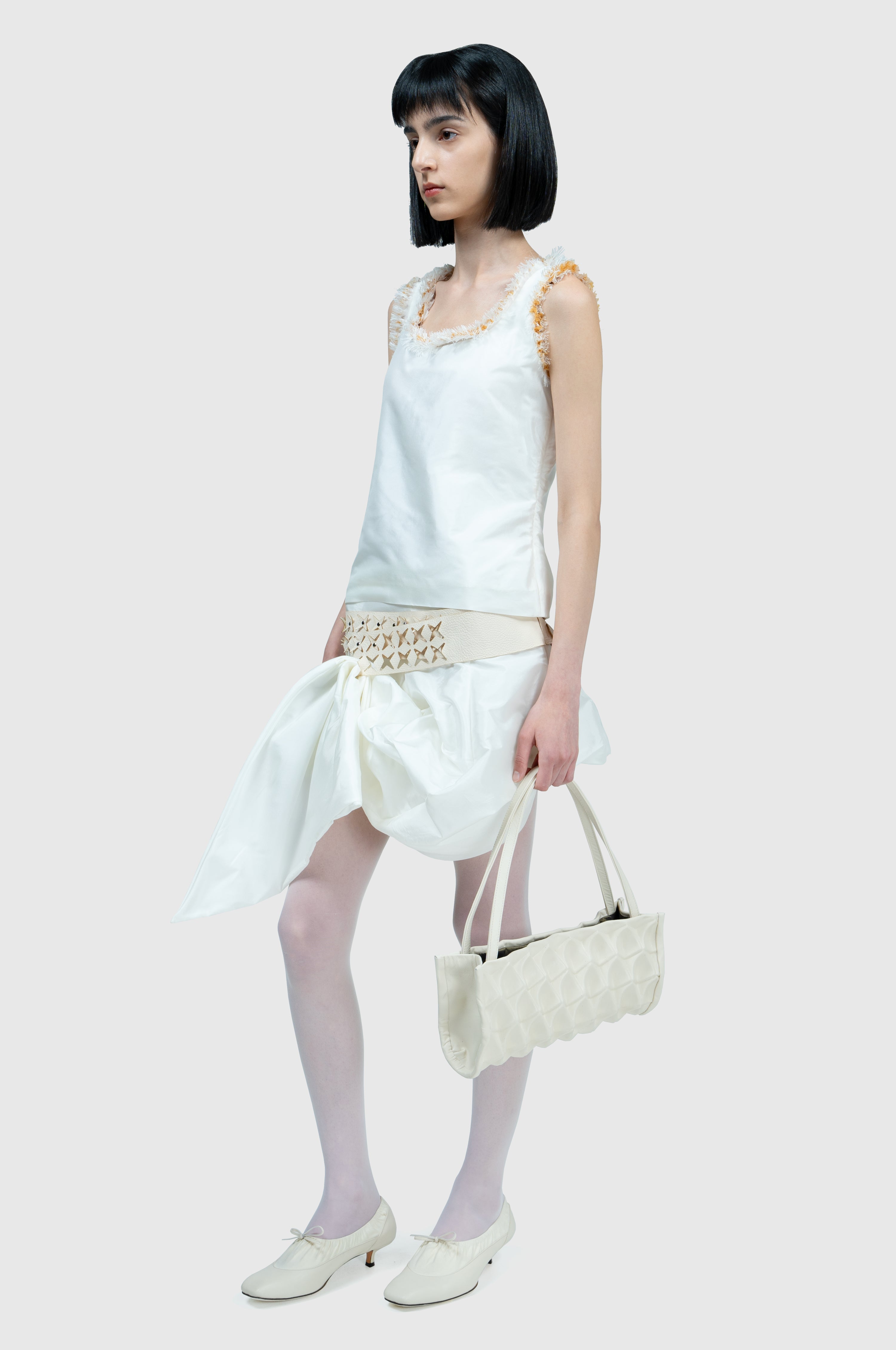 Asymmetrical skirt stars