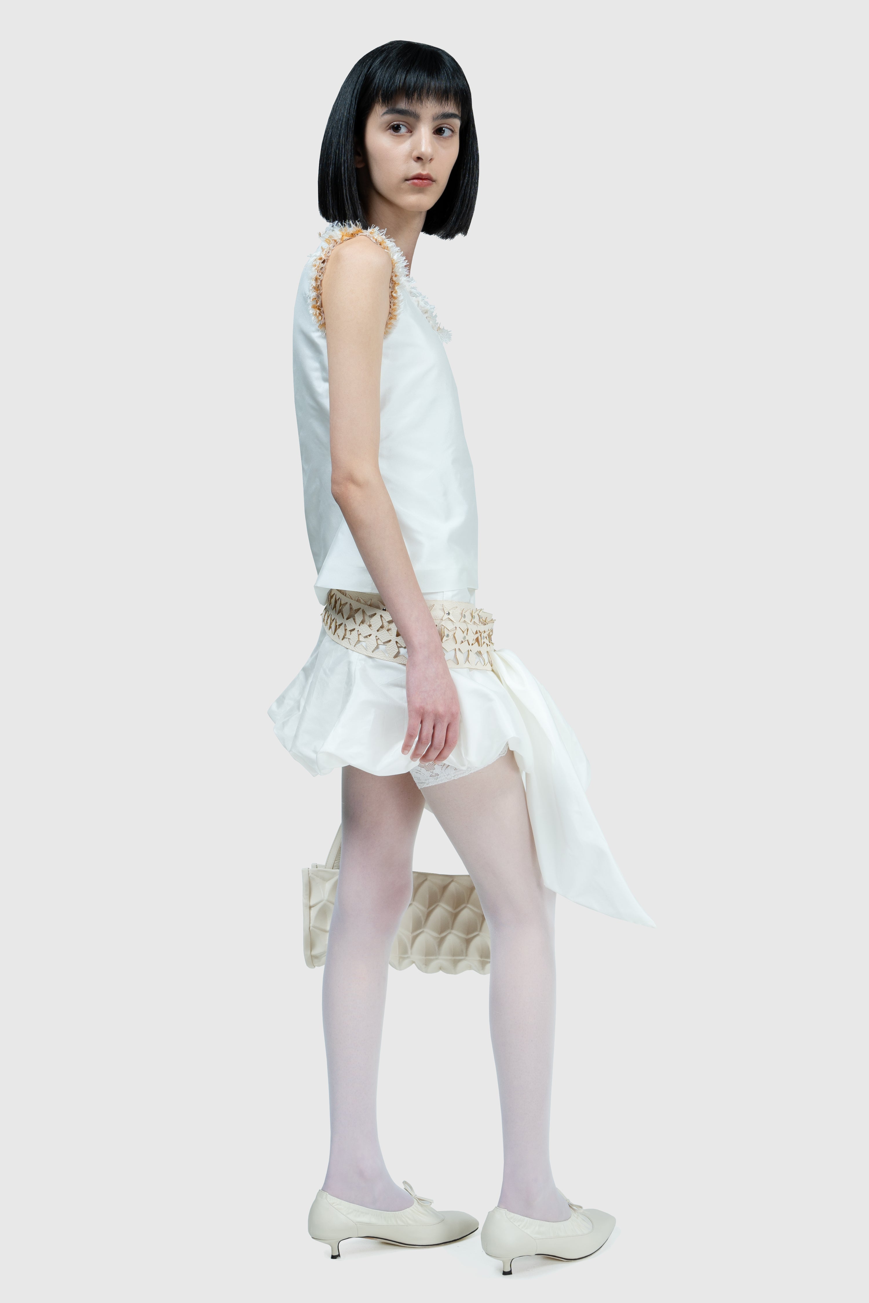 Asymmetrical skirt stars
