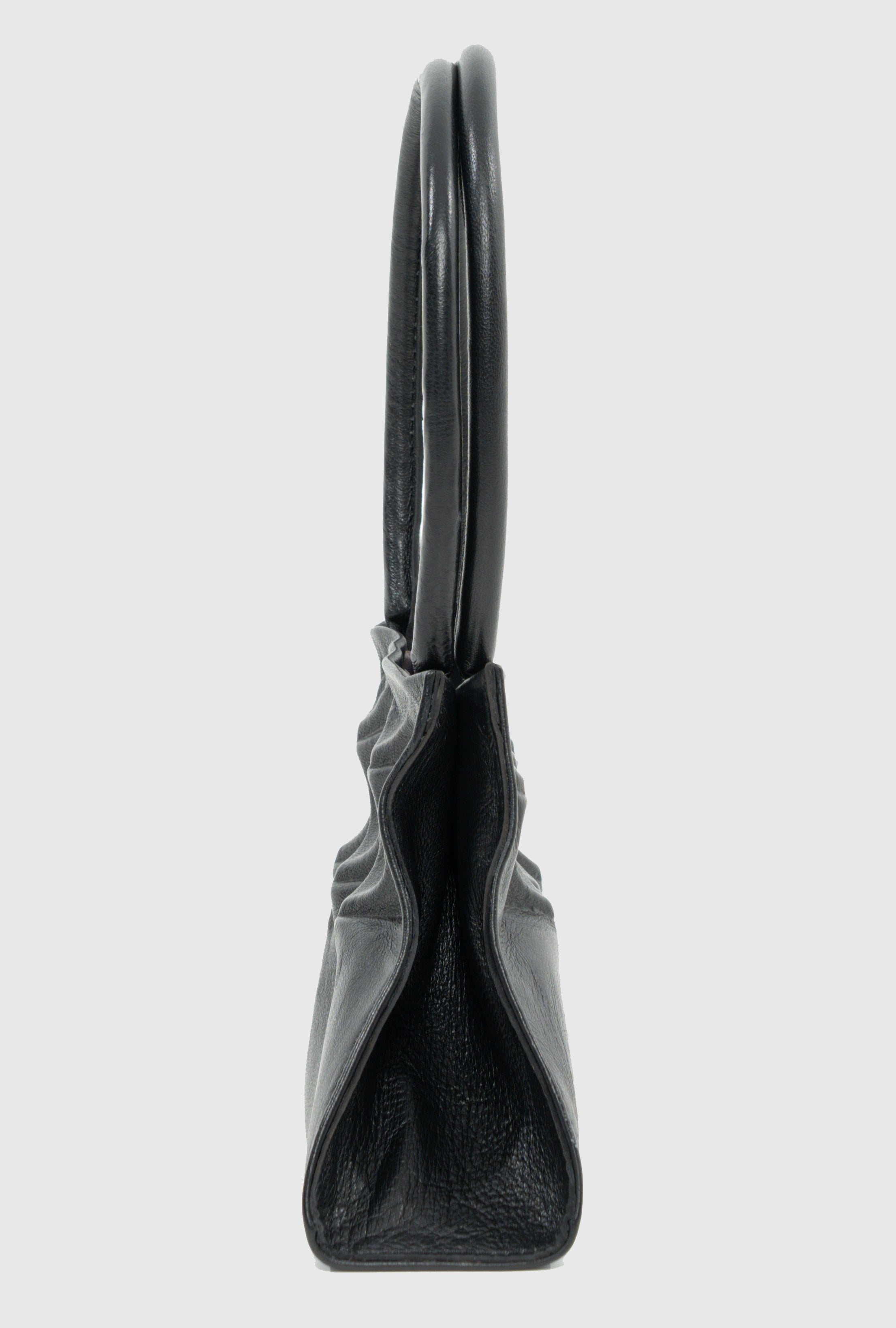 Bag with structure sharp