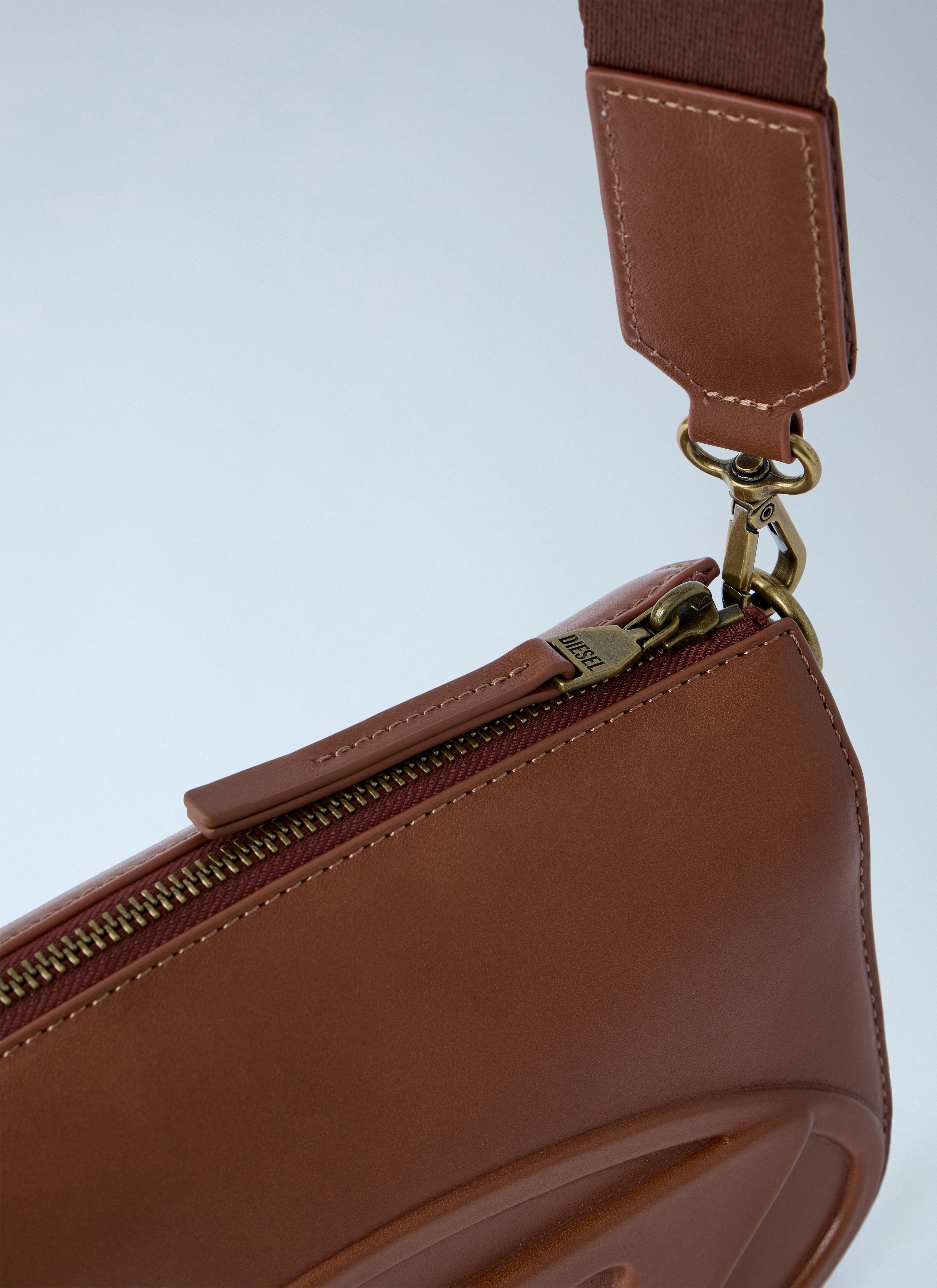 1dr camera crossbody bag