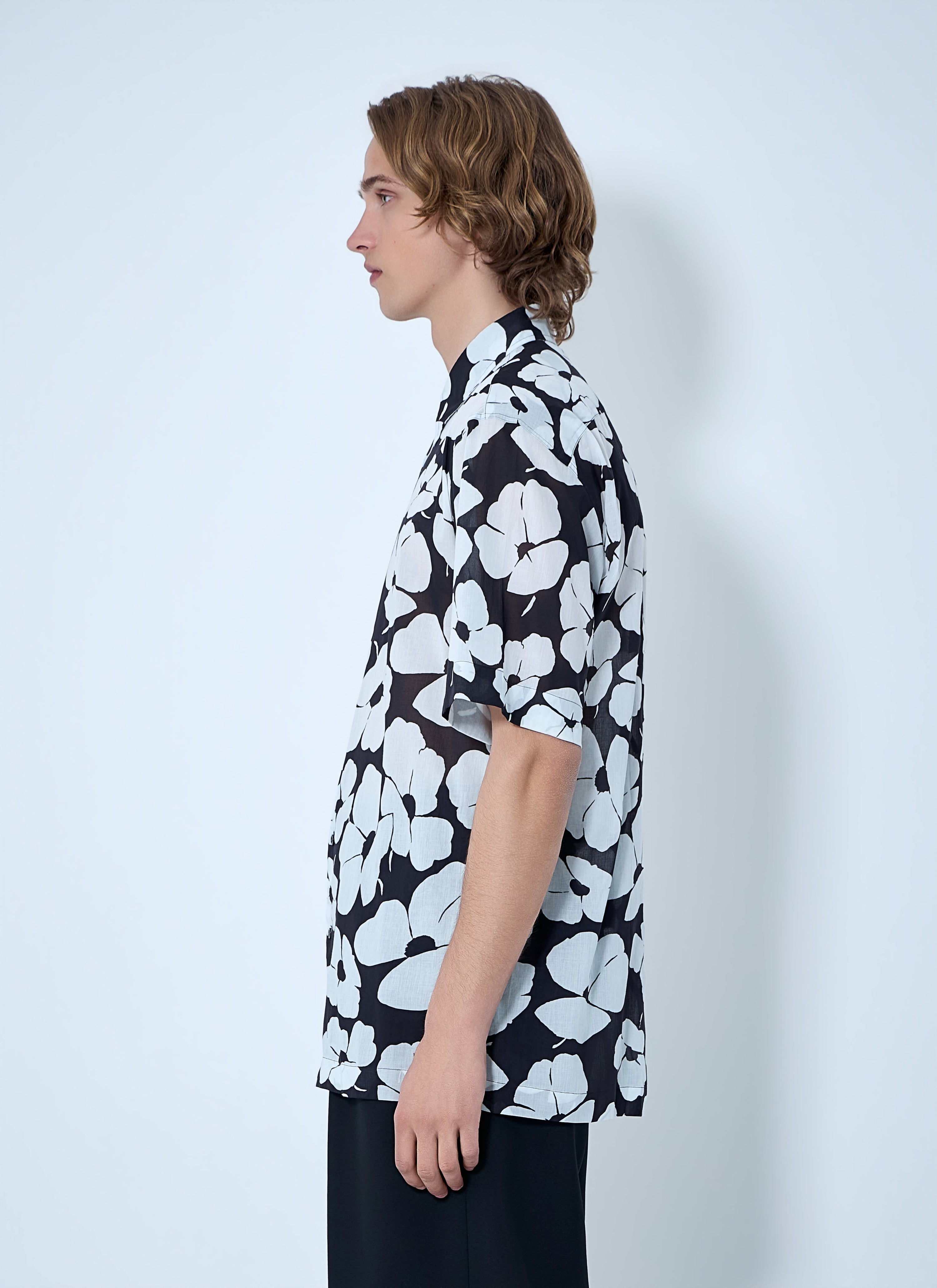 Floral short-sleeve shirt