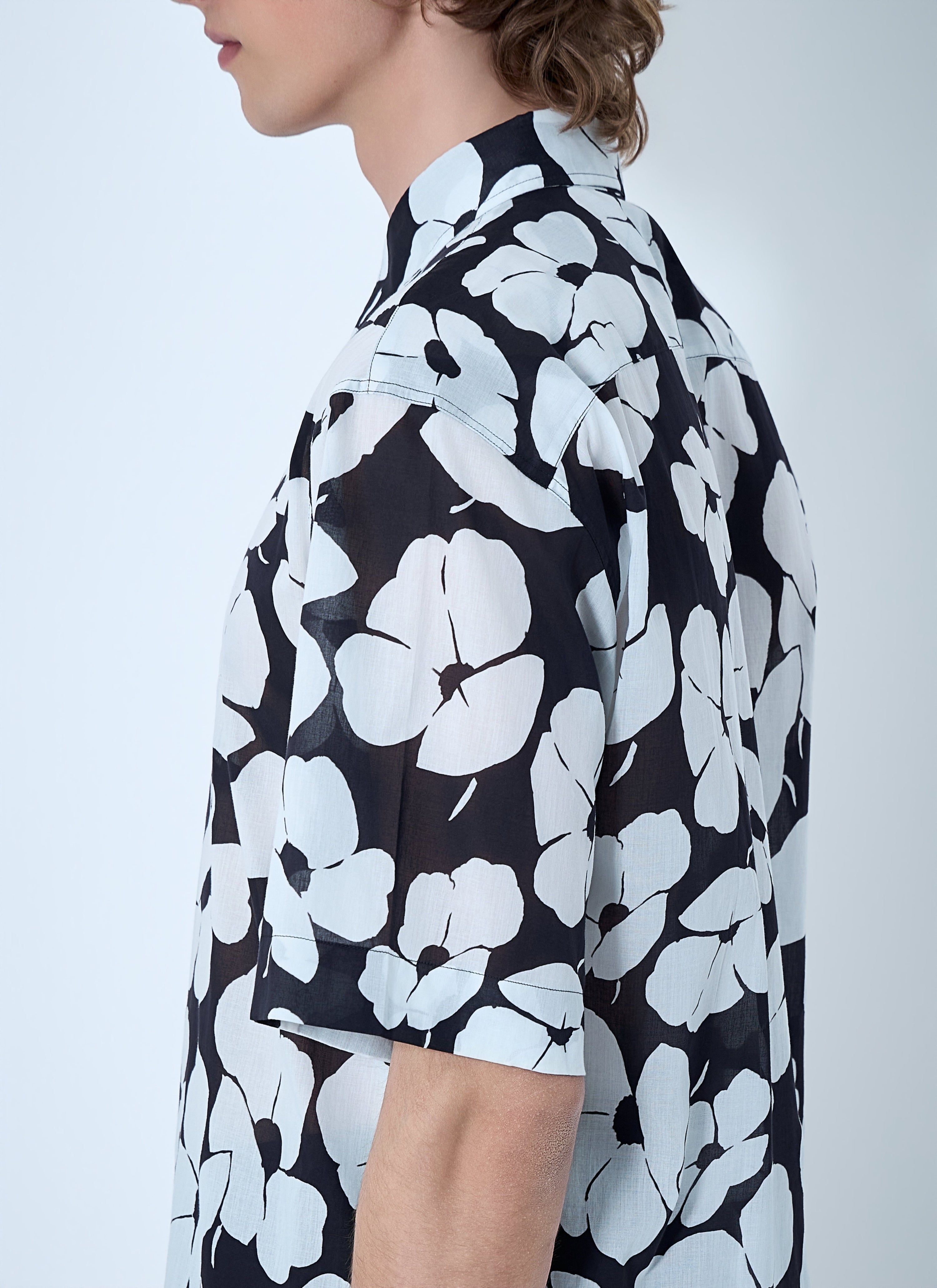 Floral short-sleeve shirt