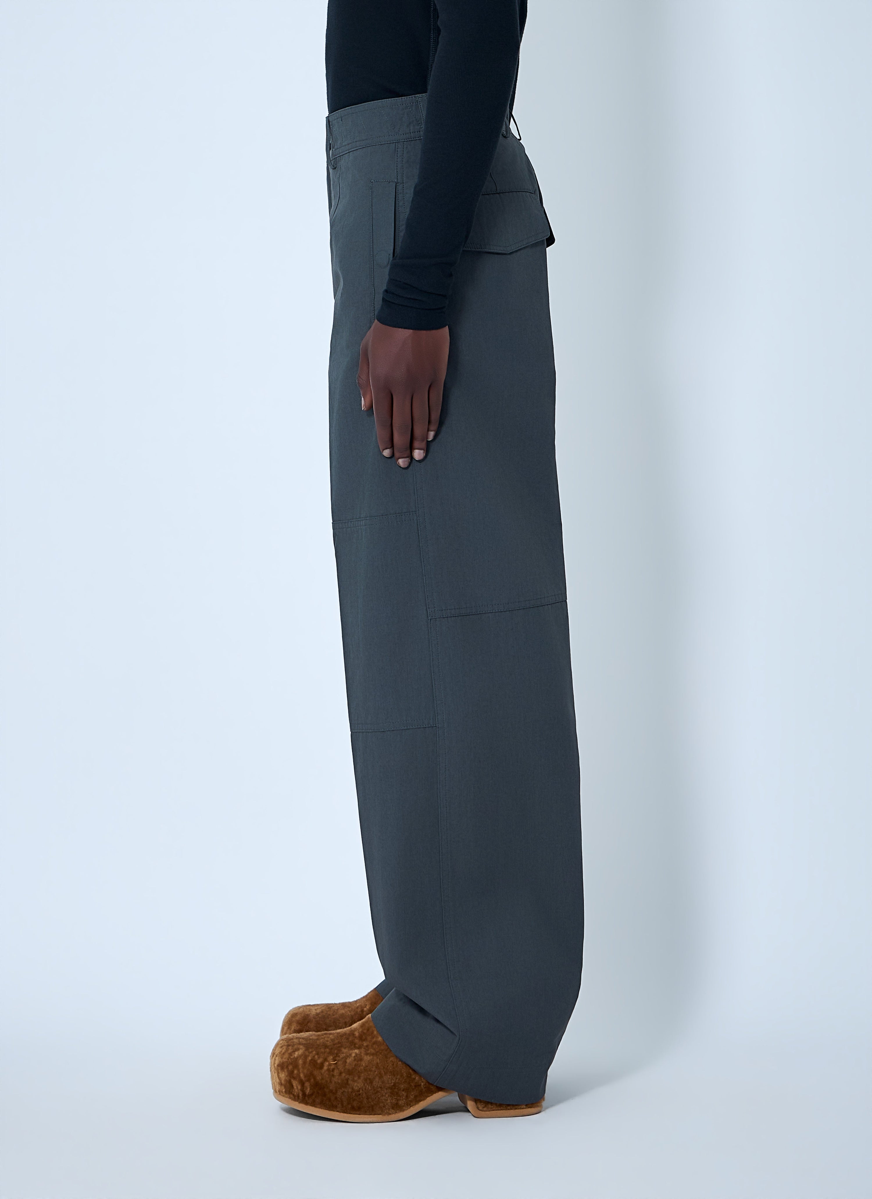 Wide-leg high-rise trousers