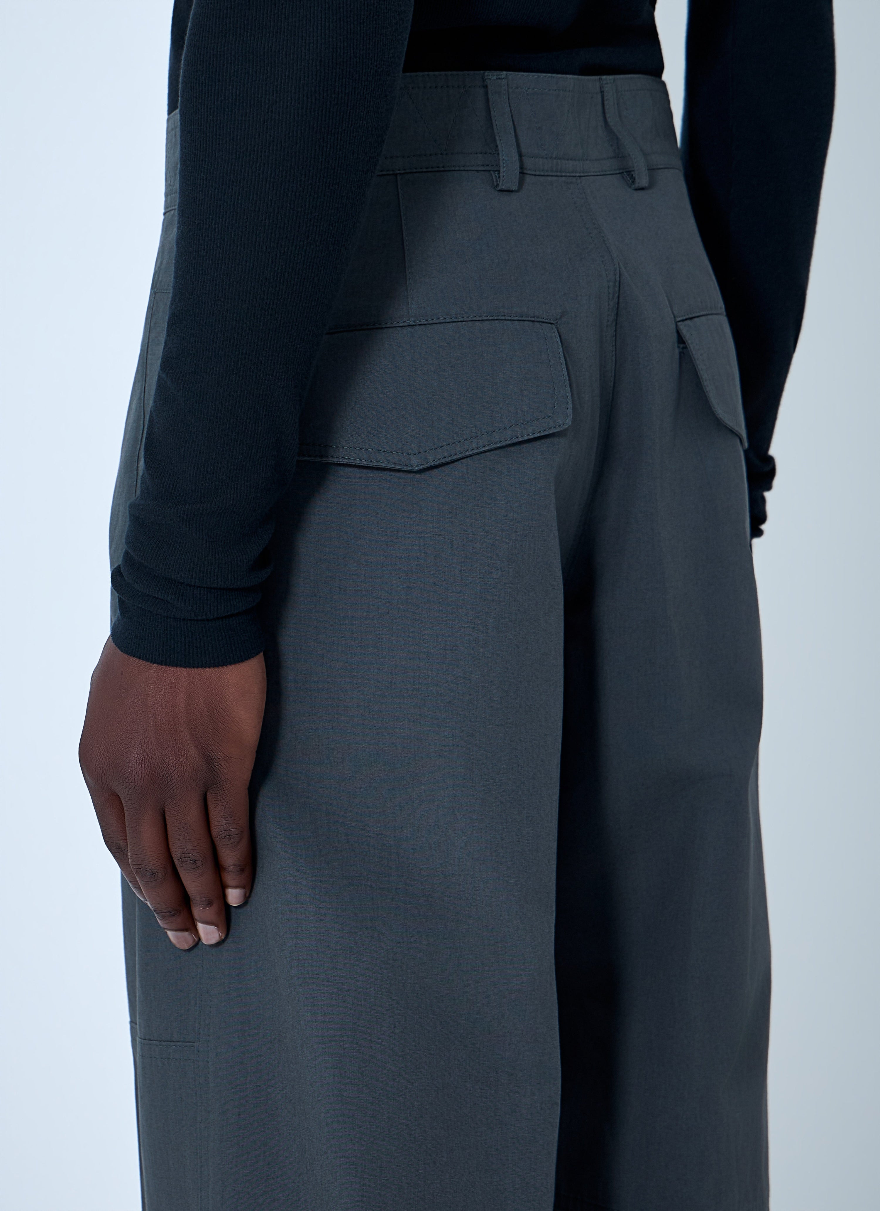 Wide-leg high-rise trousers
