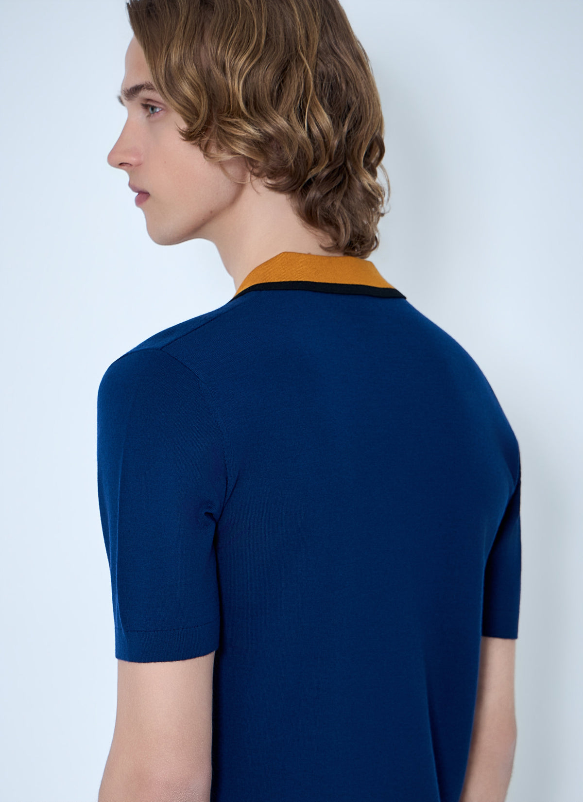V-neck contrast collar knit polo shirt