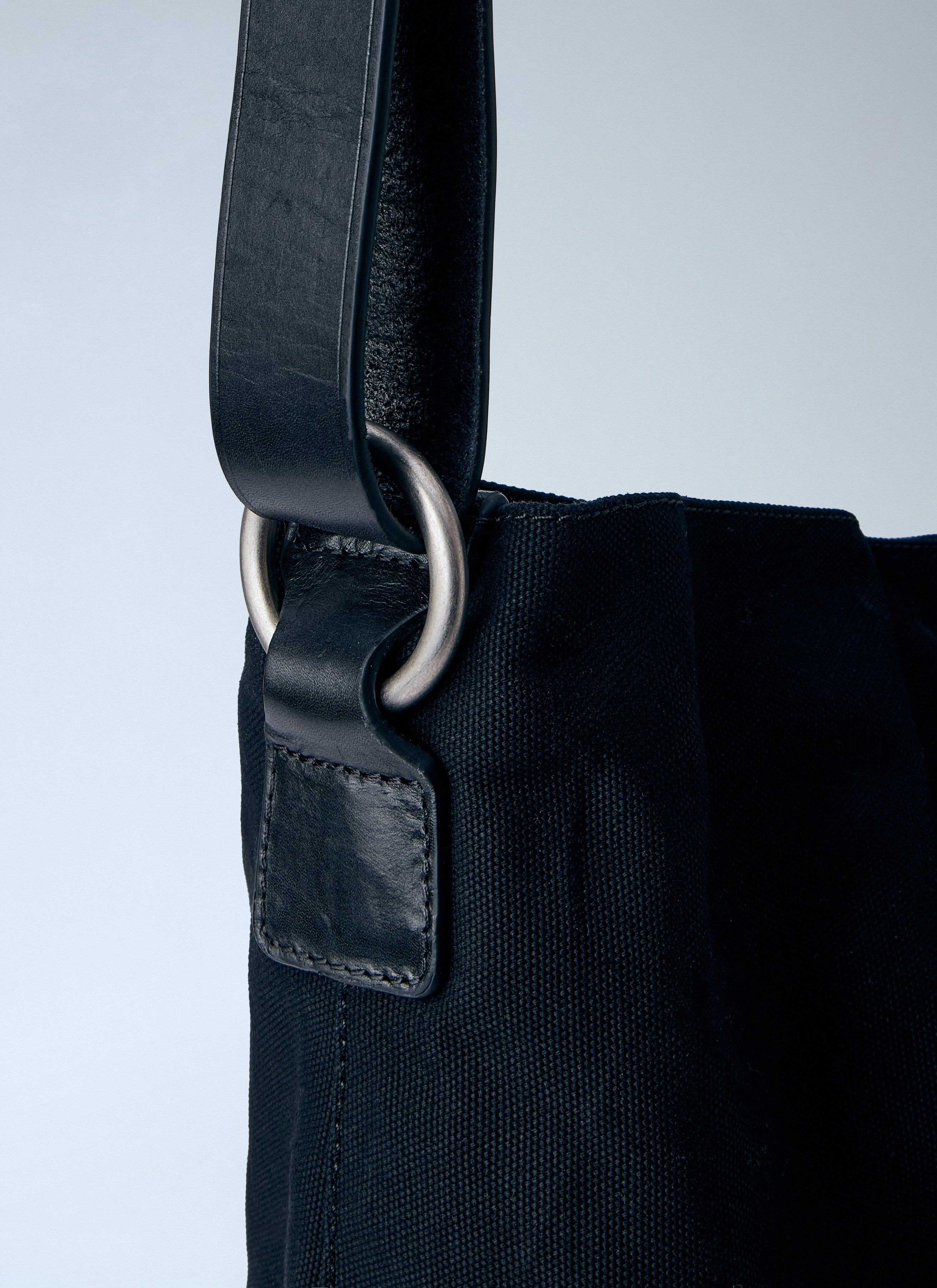 Canvas shoulder bag
