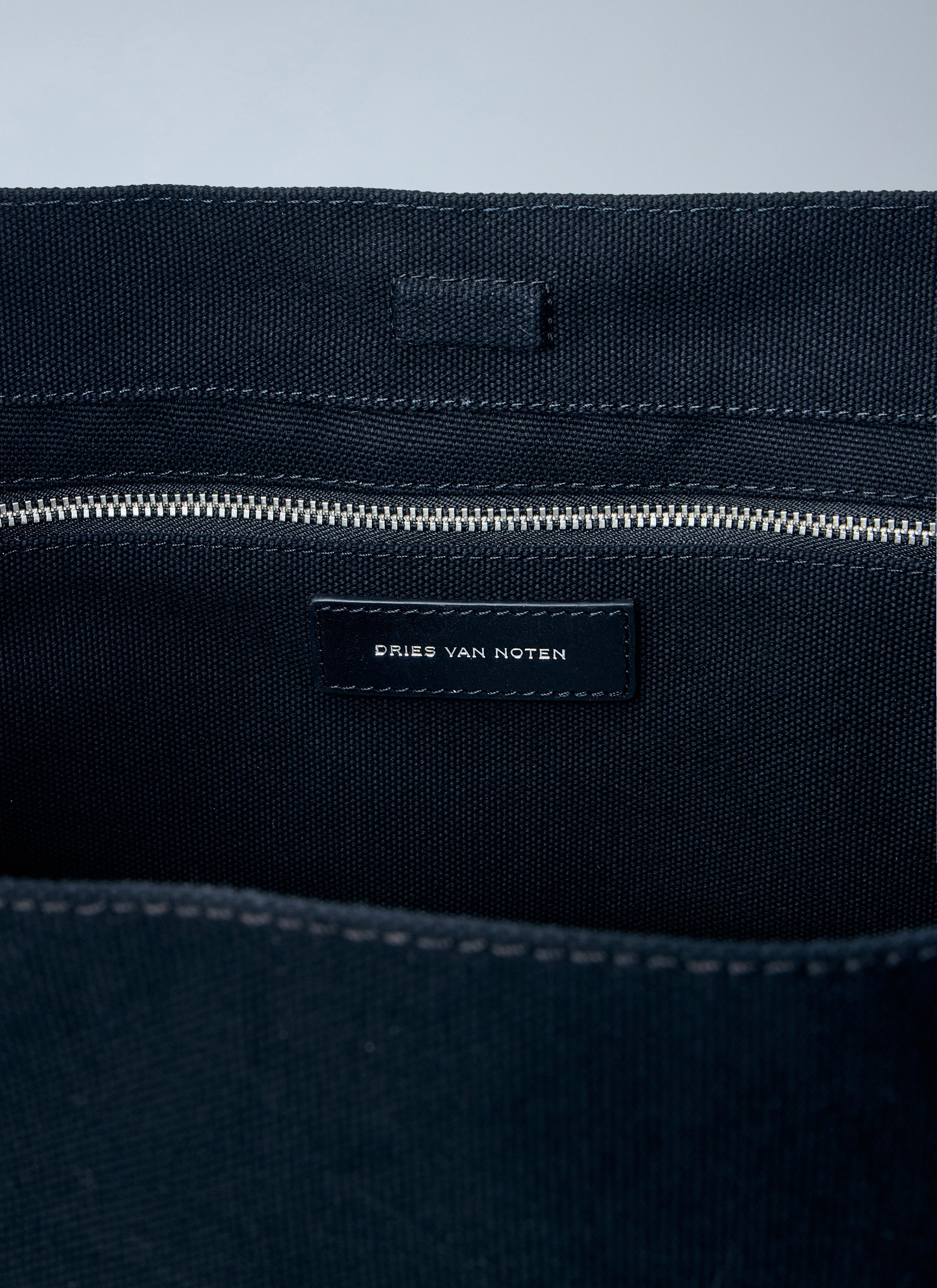 Canvas shoulder bag