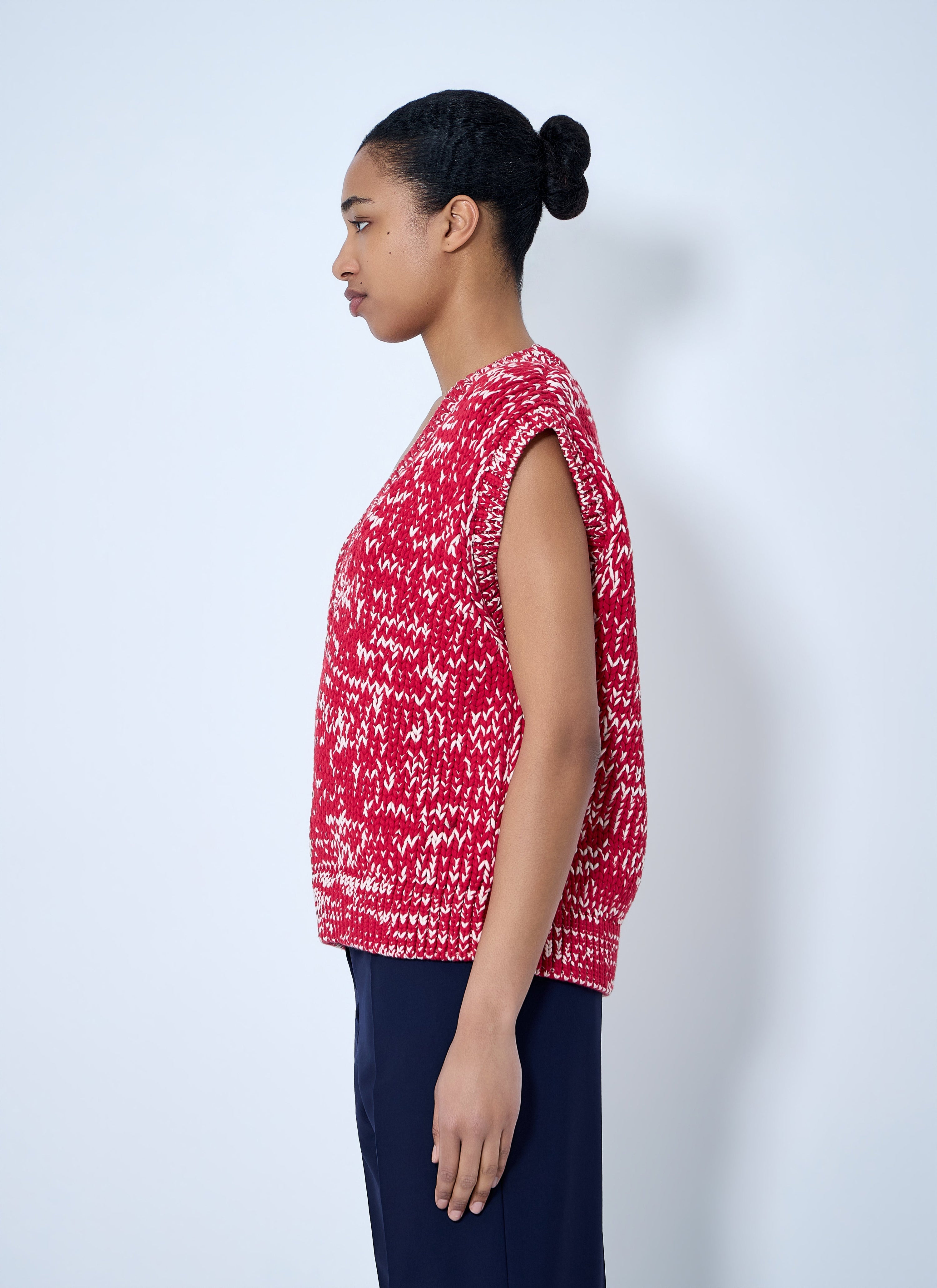 Sleeveless knit top
