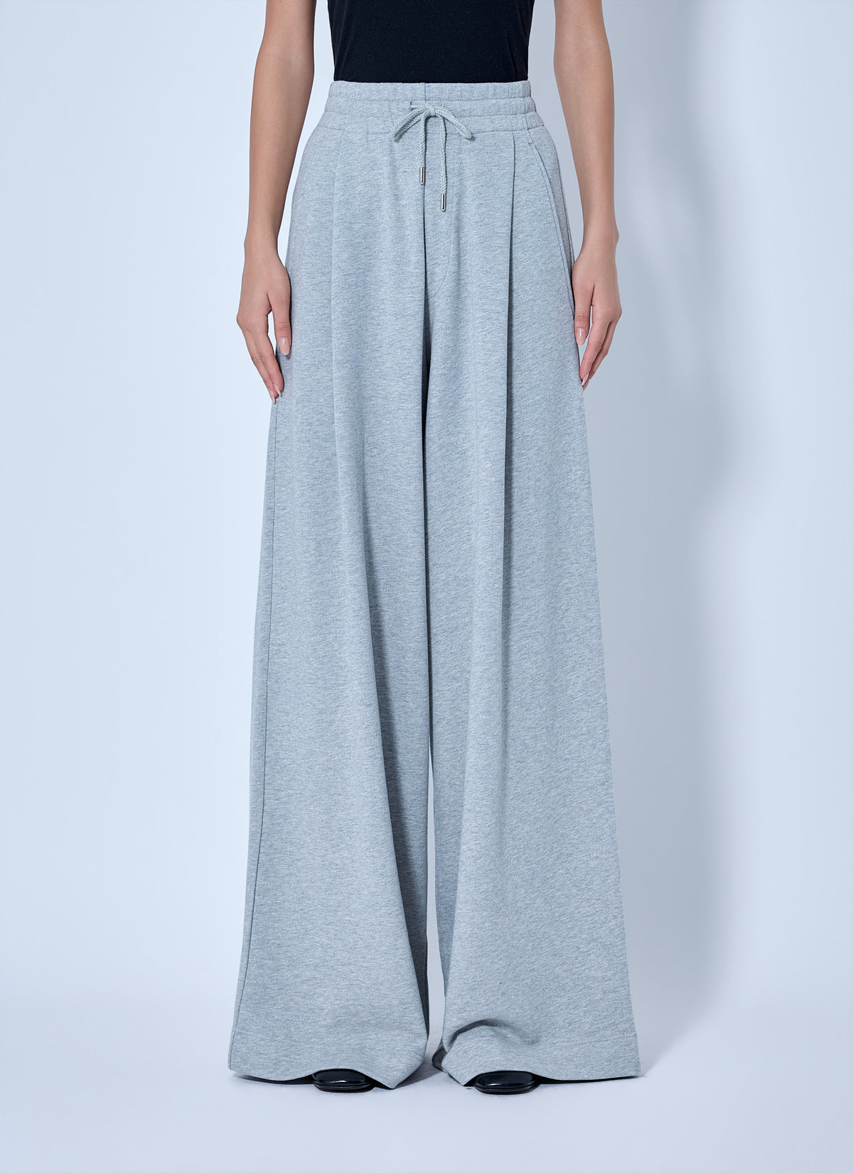 Wide-leg drawstring trousers