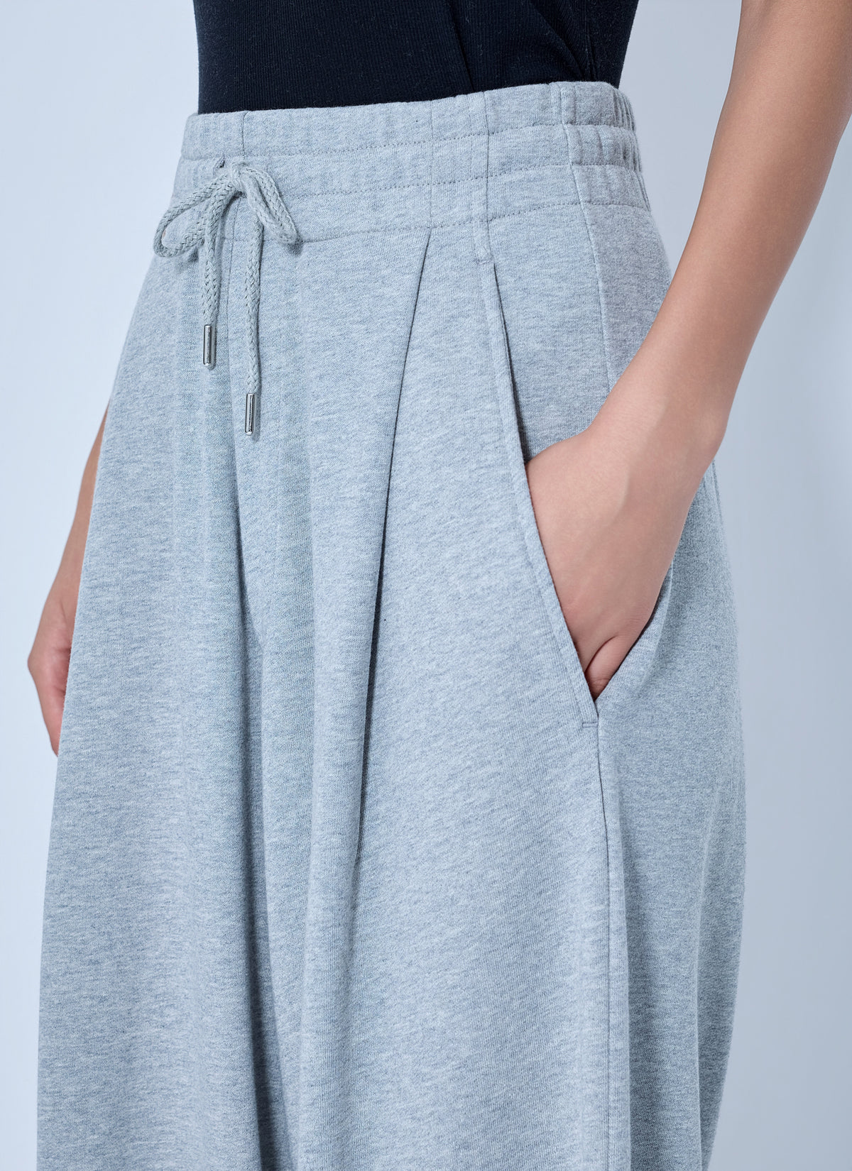 Wide-leg drawstring trousers