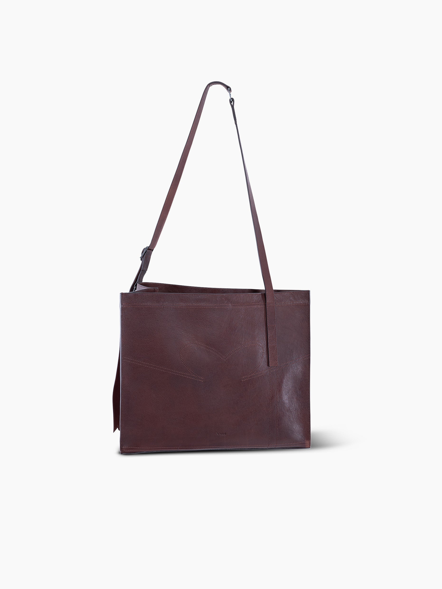 Vain heart carryall brown