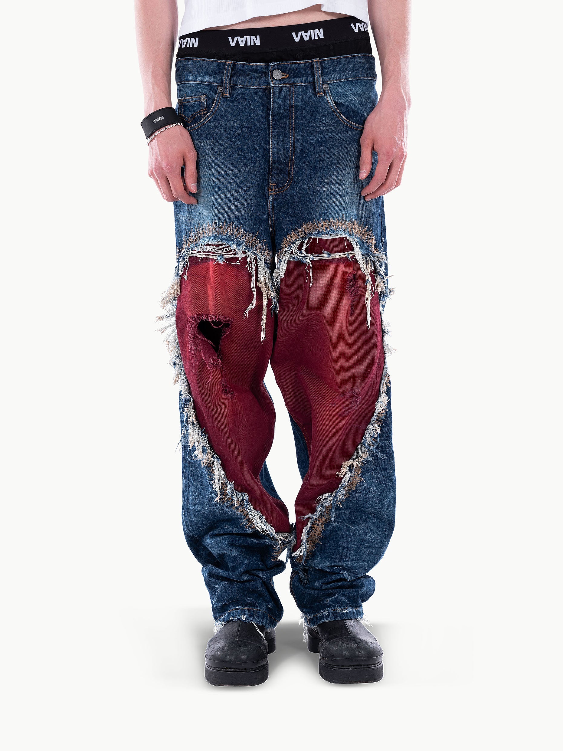 Vain heart cut out jeans