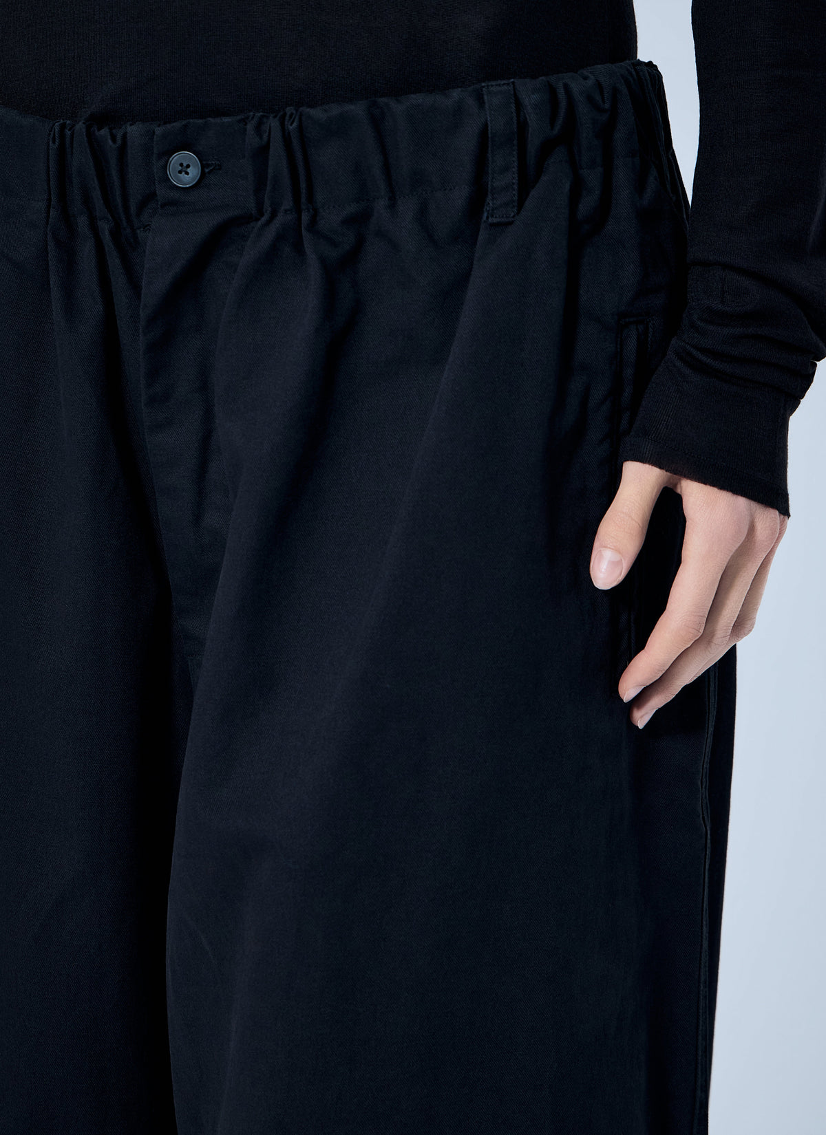 Elasticated-cuff trousers