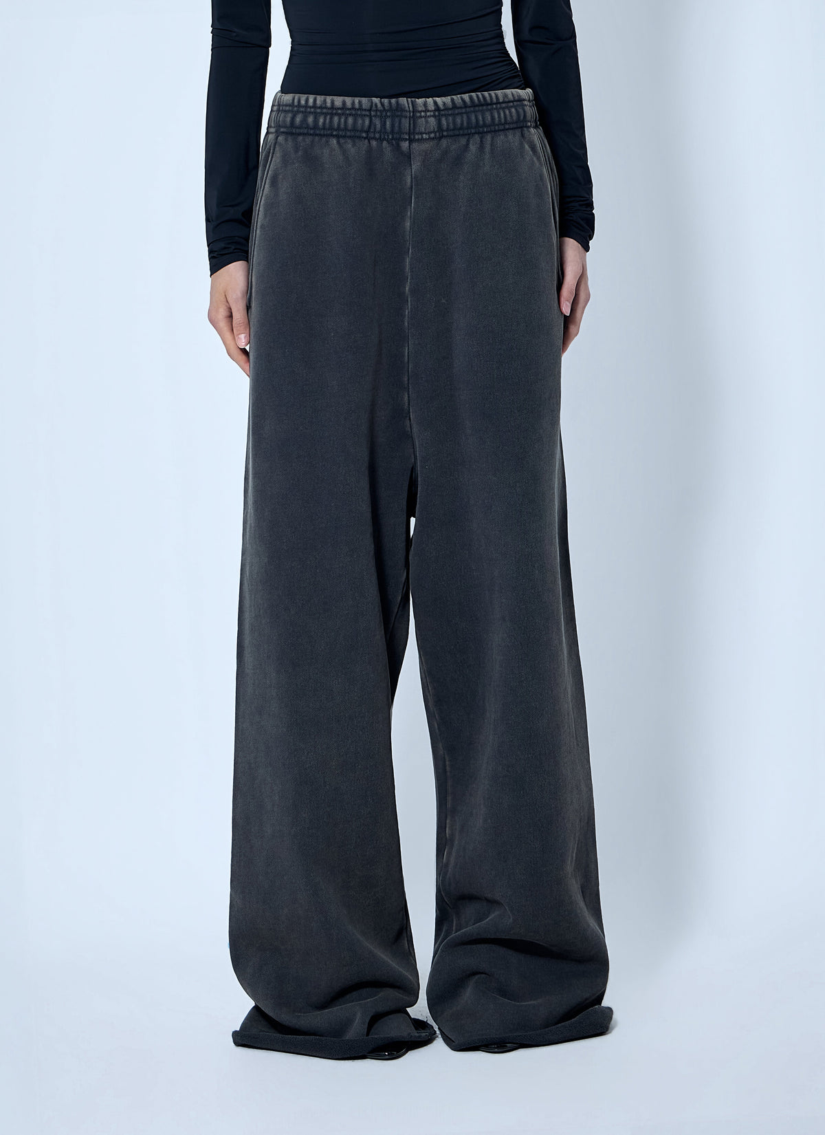 Full sweatpants