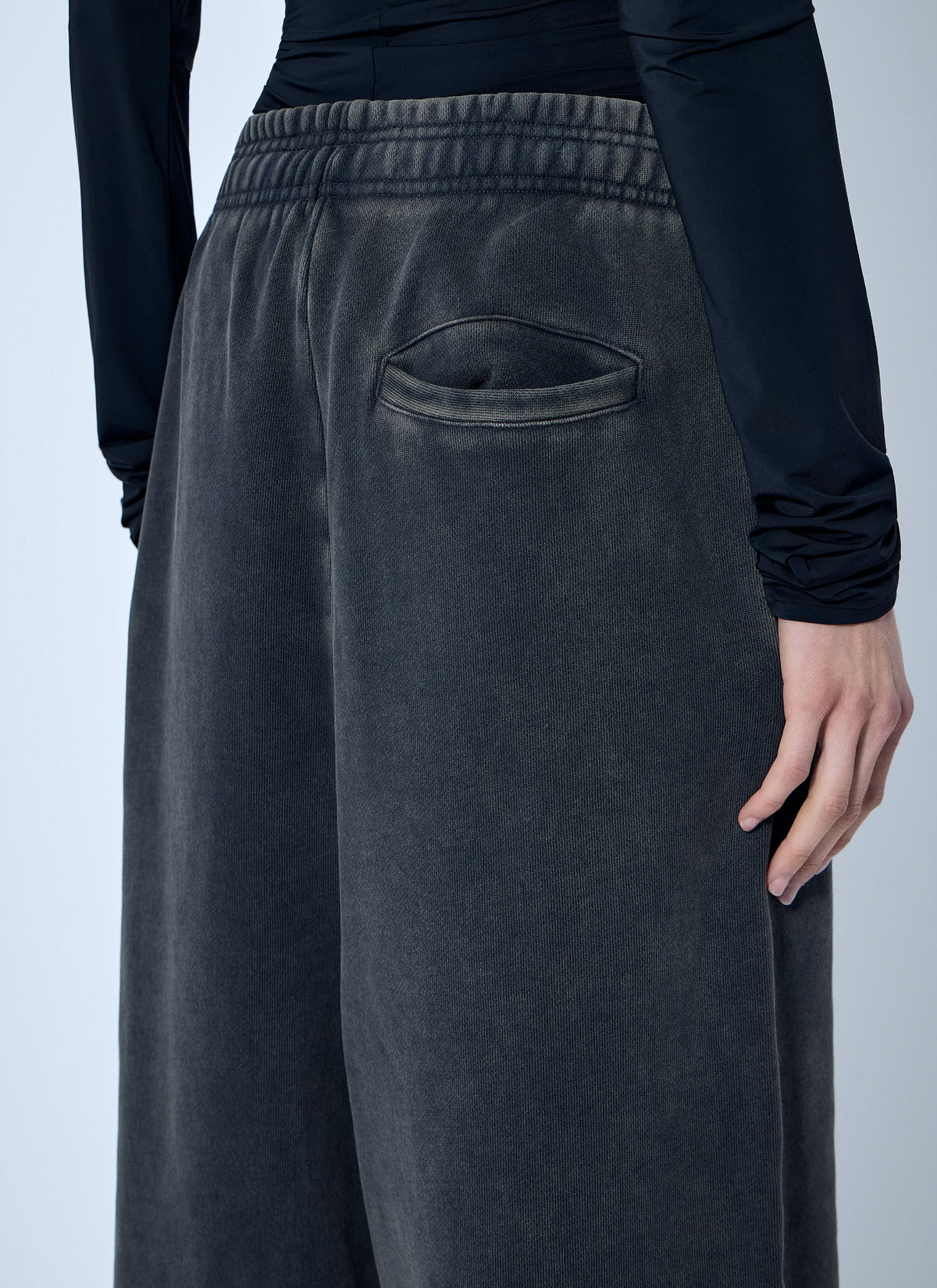 Full sweatpants