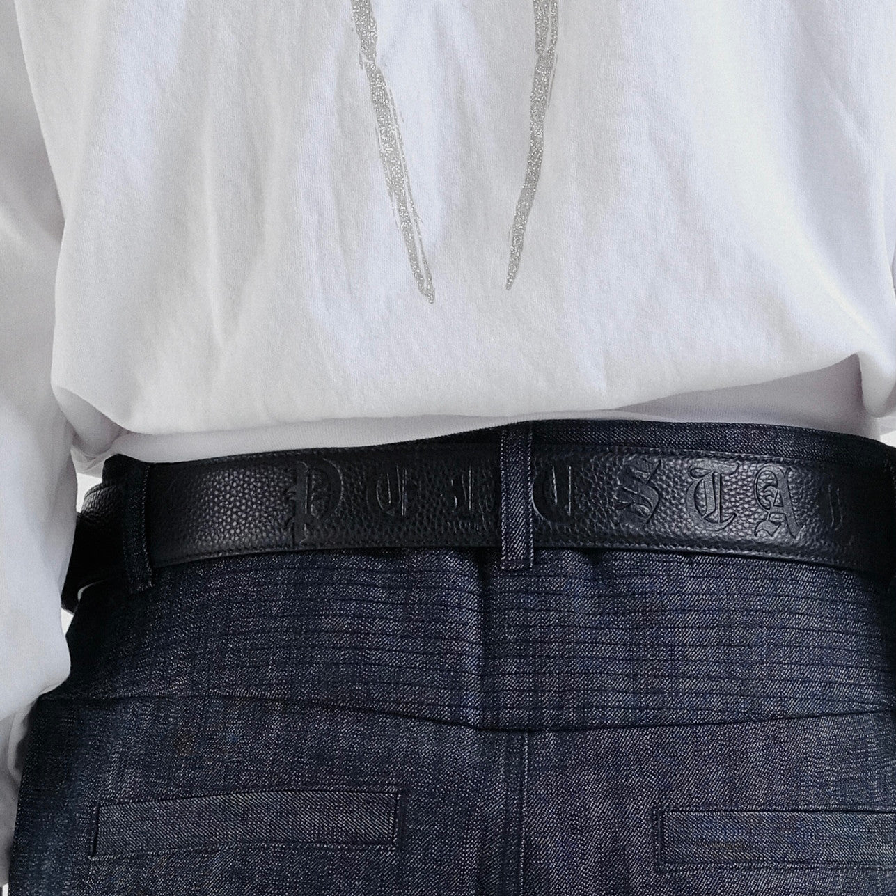 Pedestal leather belt