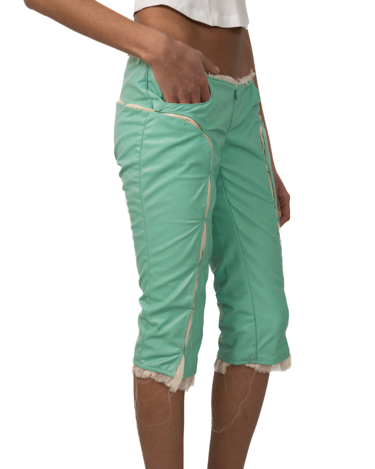 Bursting capris