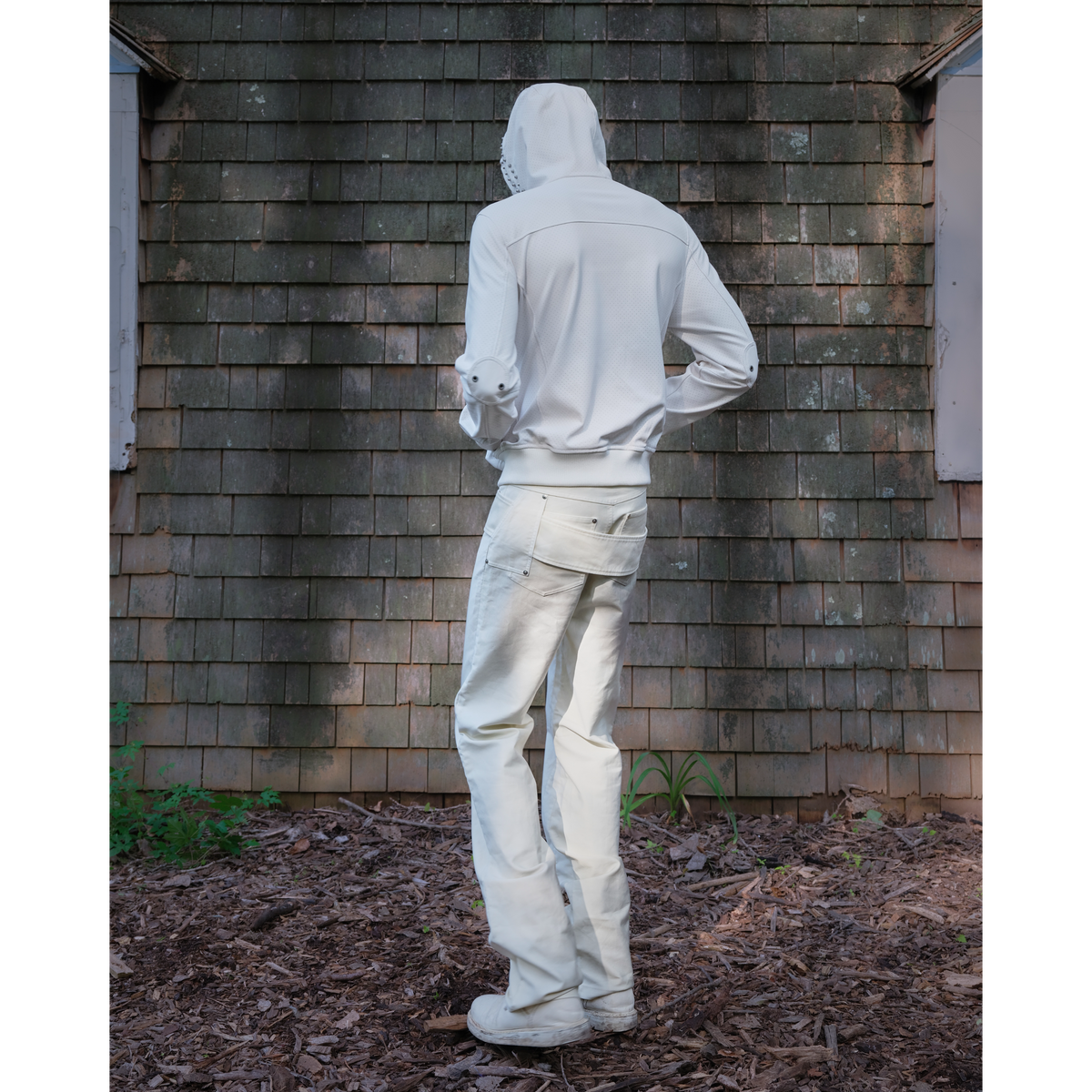 Belted moleskin pants in white