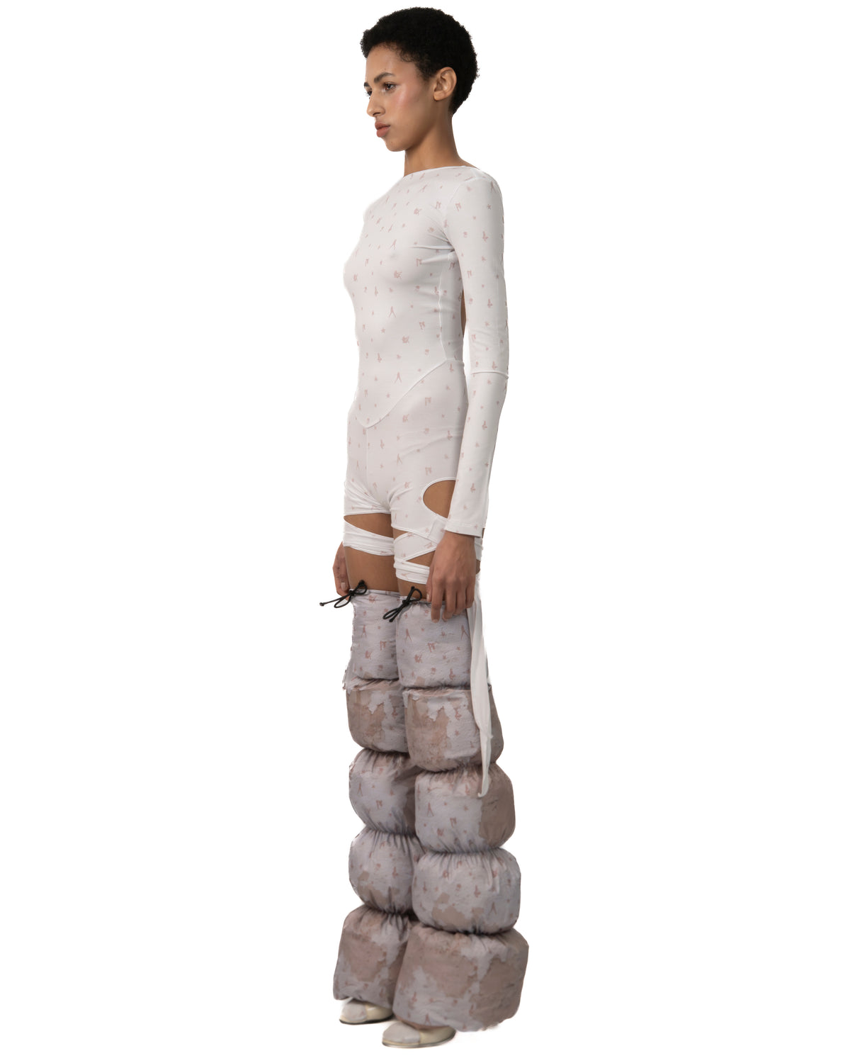 Wall print legwarmers