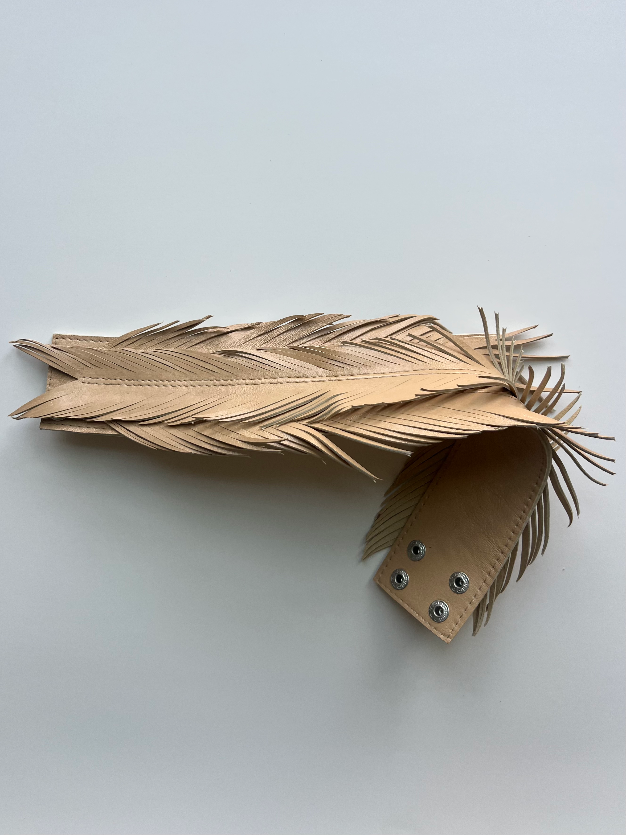 Leather feather collar