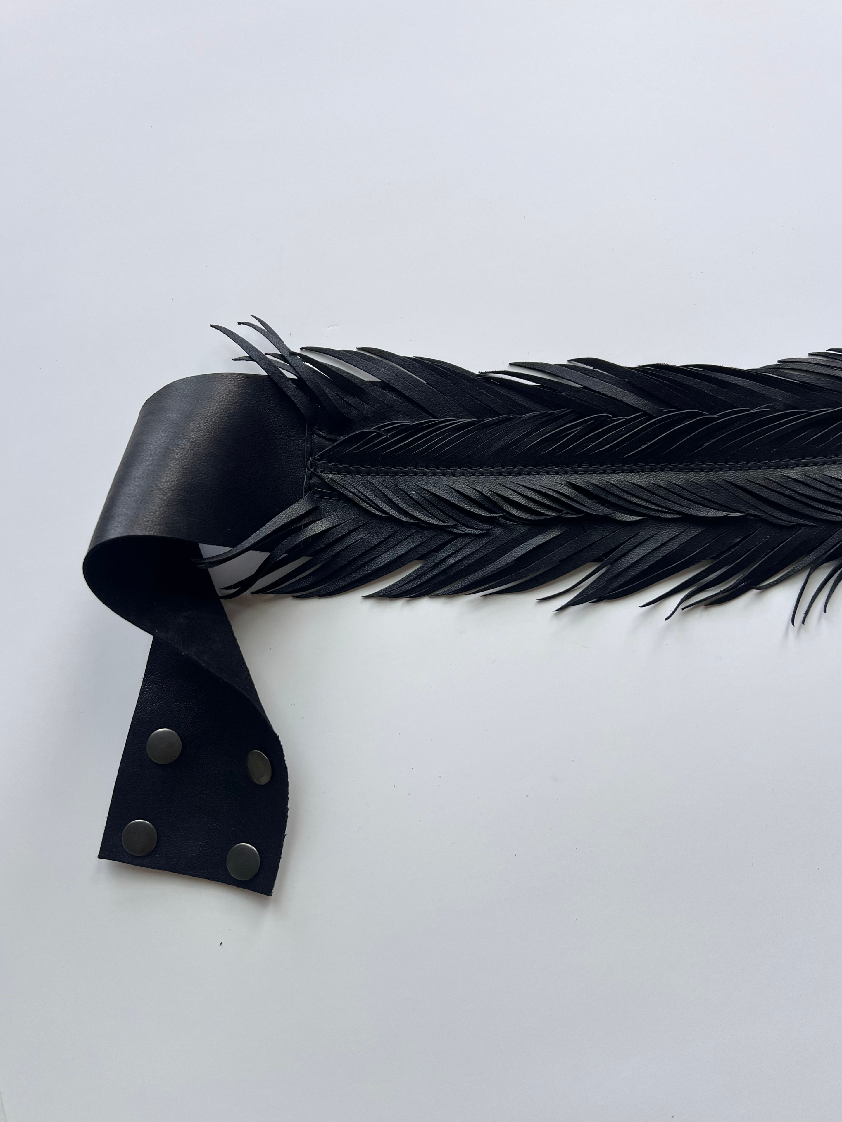 Leather feather belt