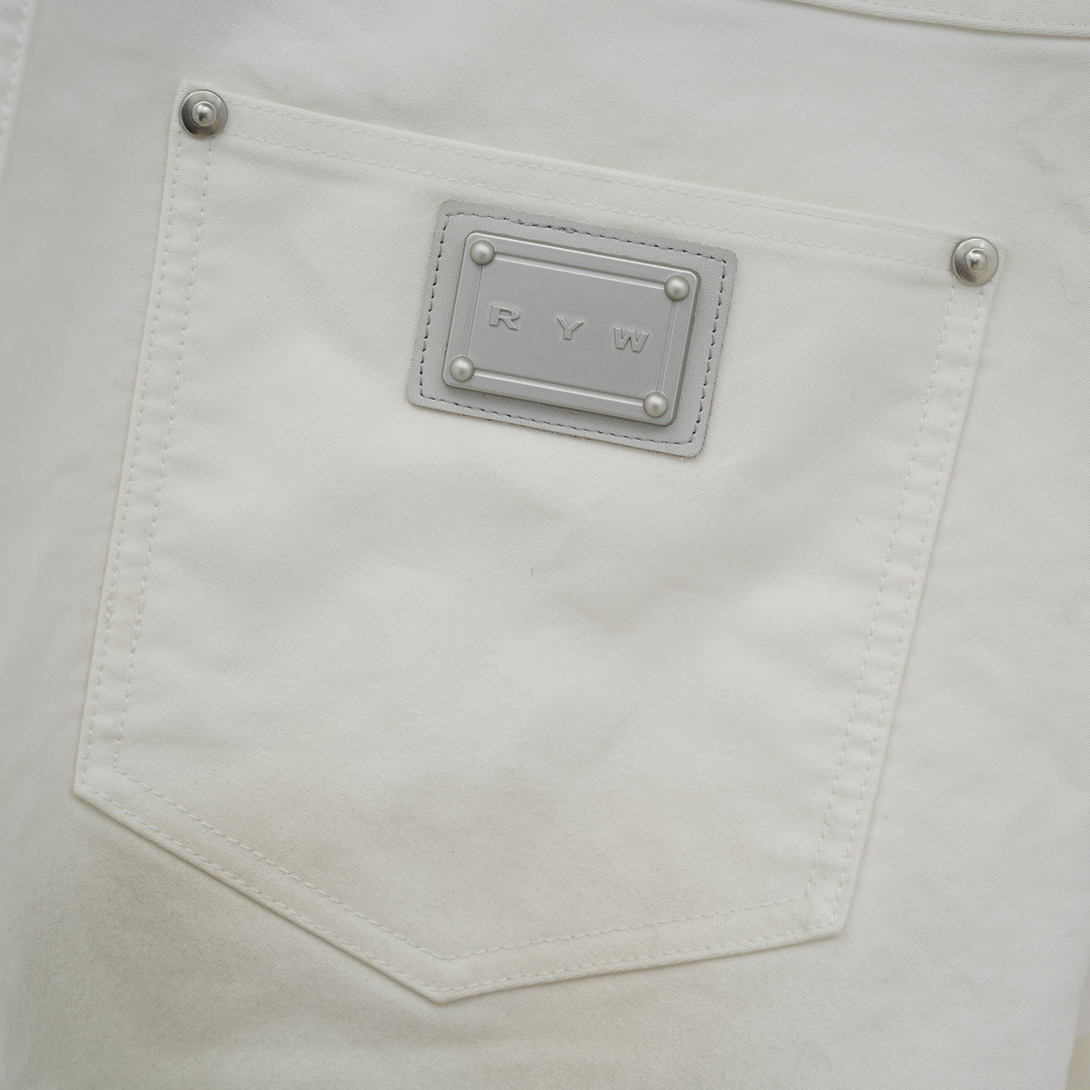 Belted moleskin pants in white