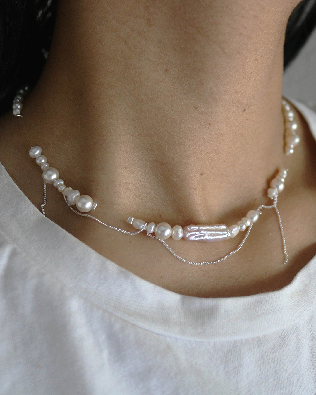 Flashing lights necklace - white/silver