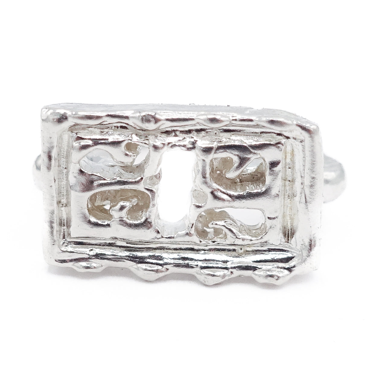 Lore ring