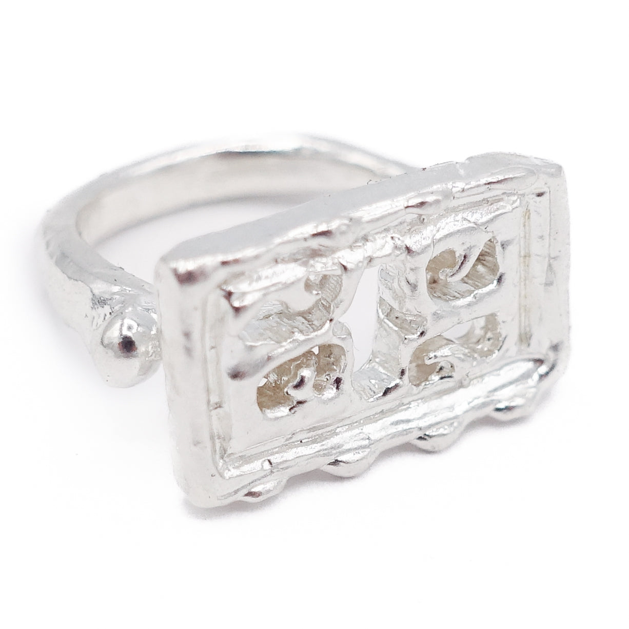 Lore ring