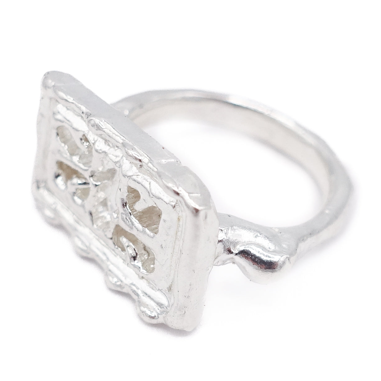 Lore ring