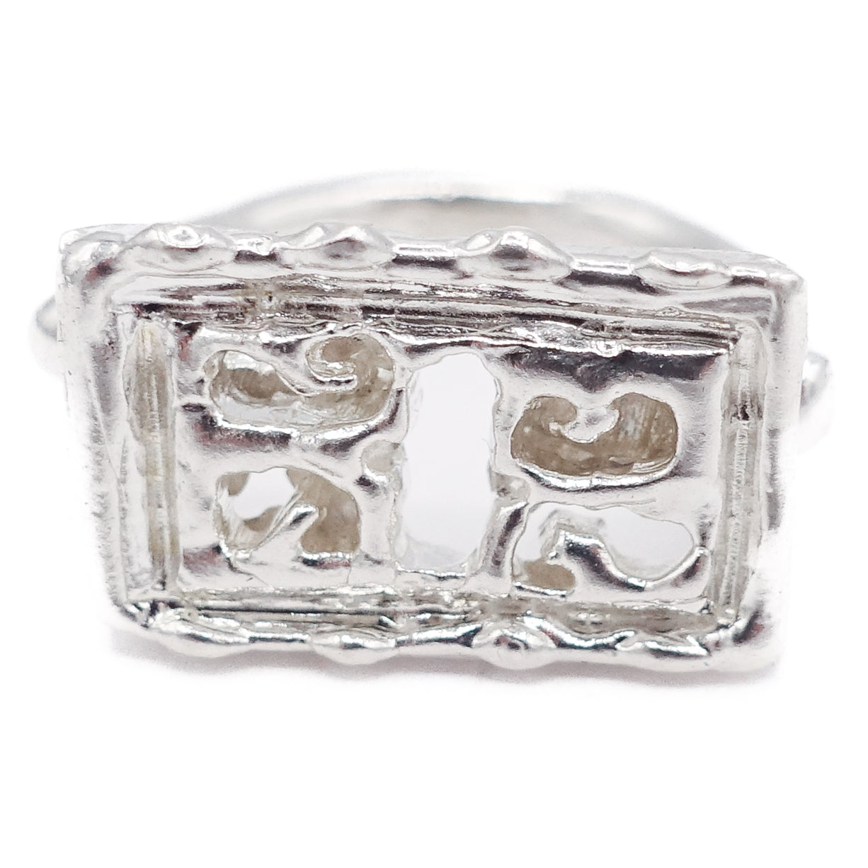 Lore ring