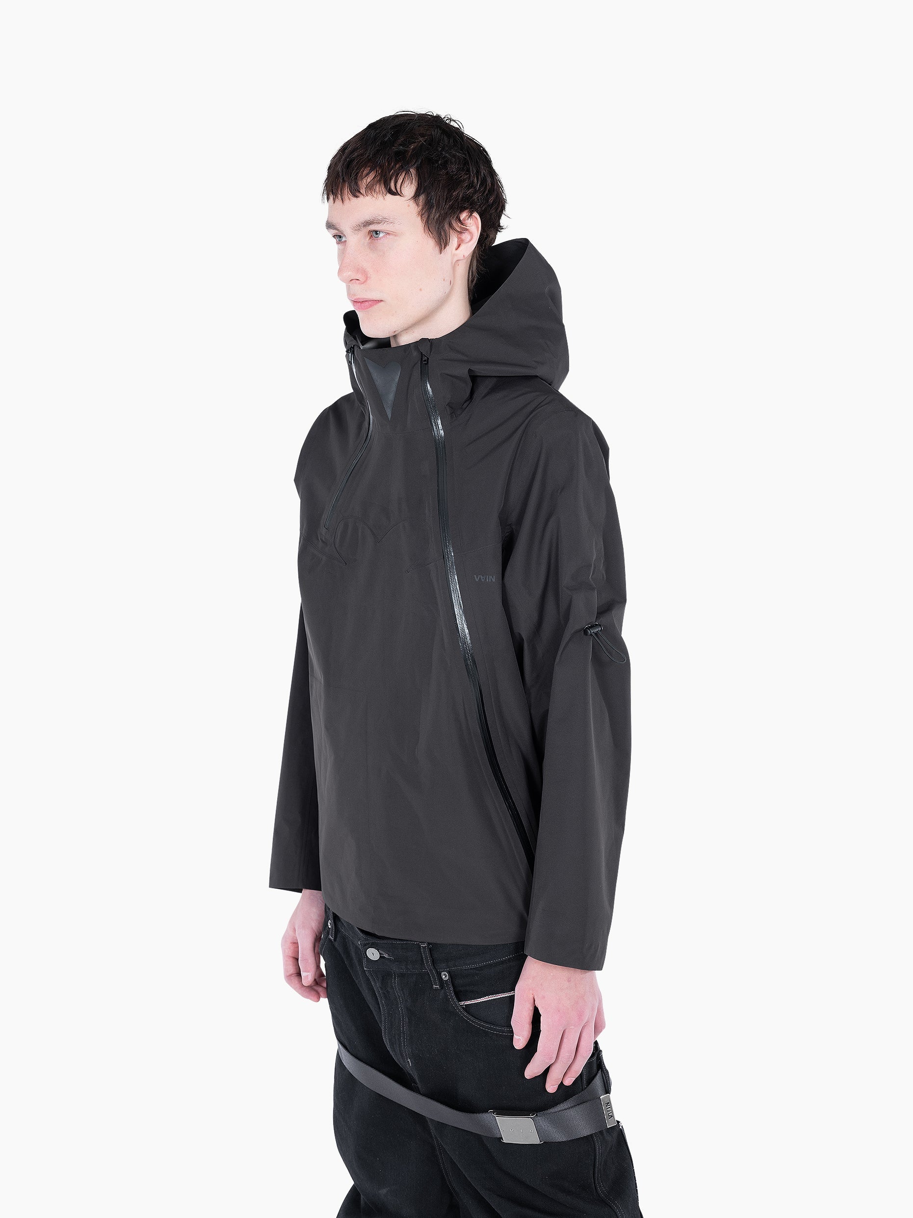 Vain shell jacket black