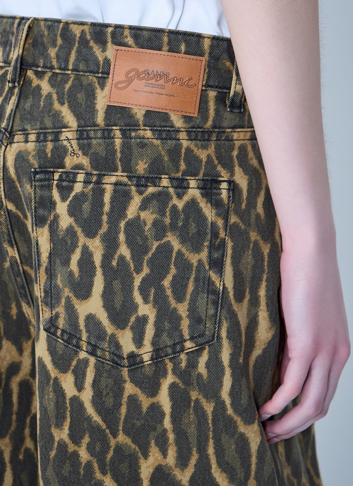 Print denim baggy jeans