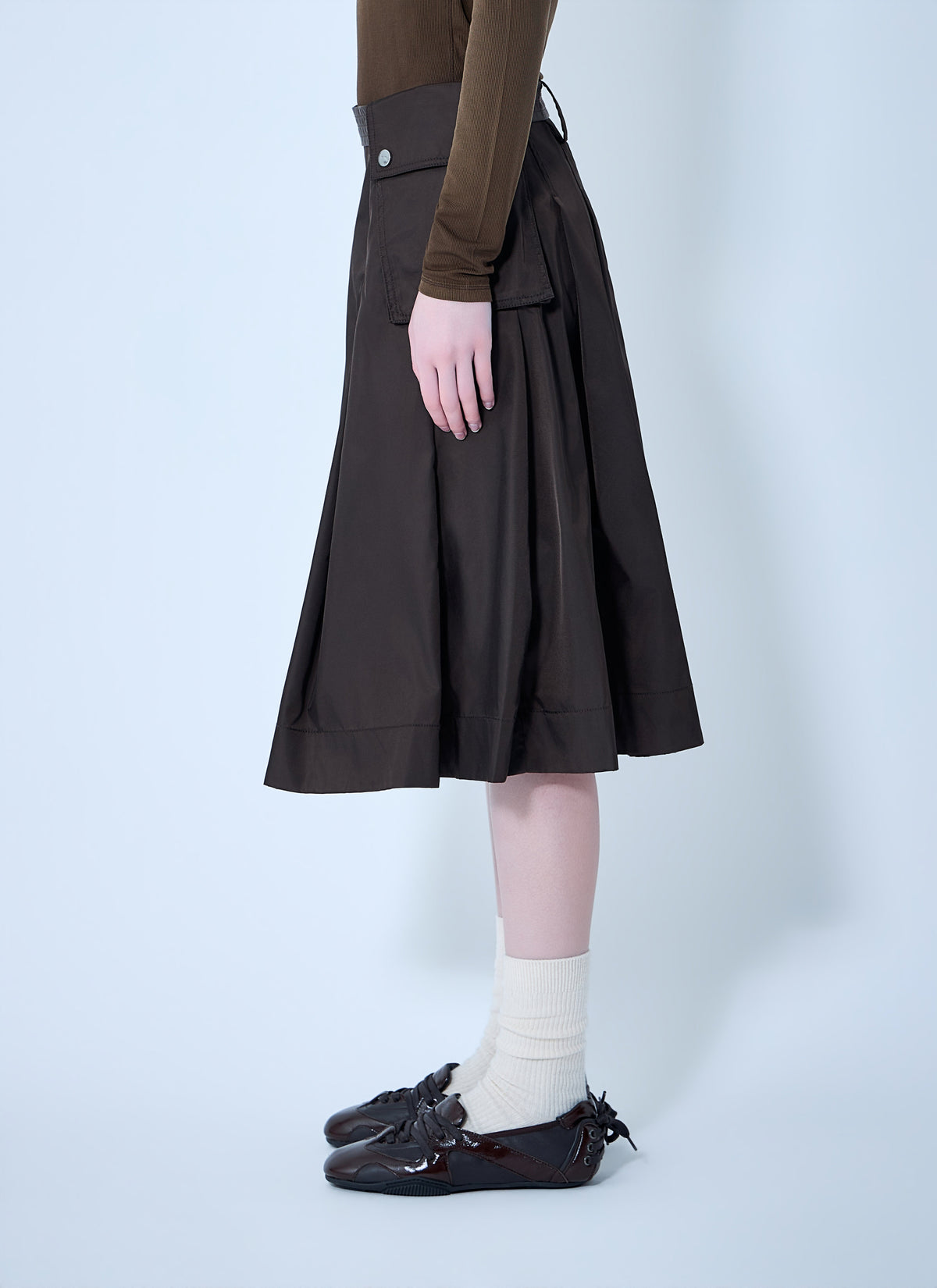 Duchesse nylon midi pleated pocket skirt
