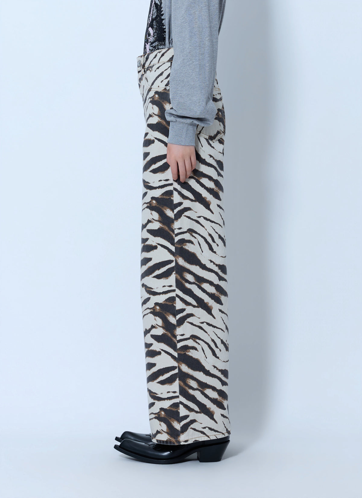 Print denim lari jeans