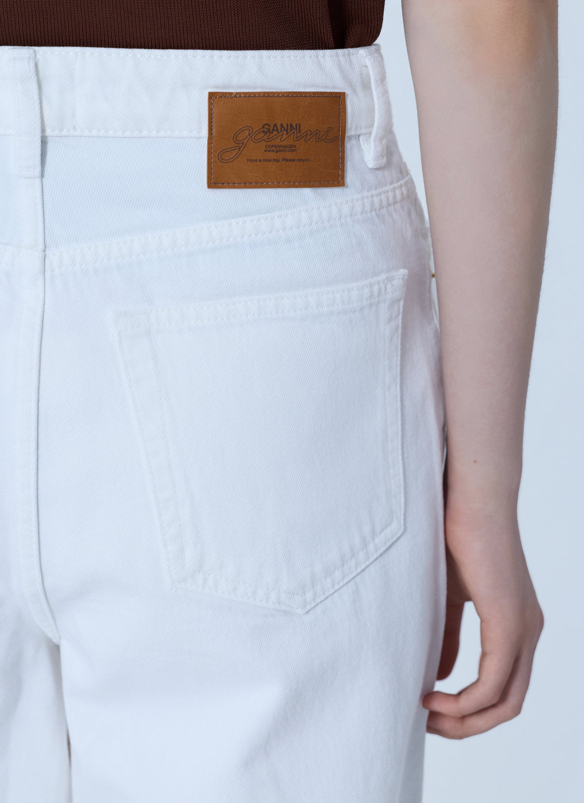 White denim lari jeans