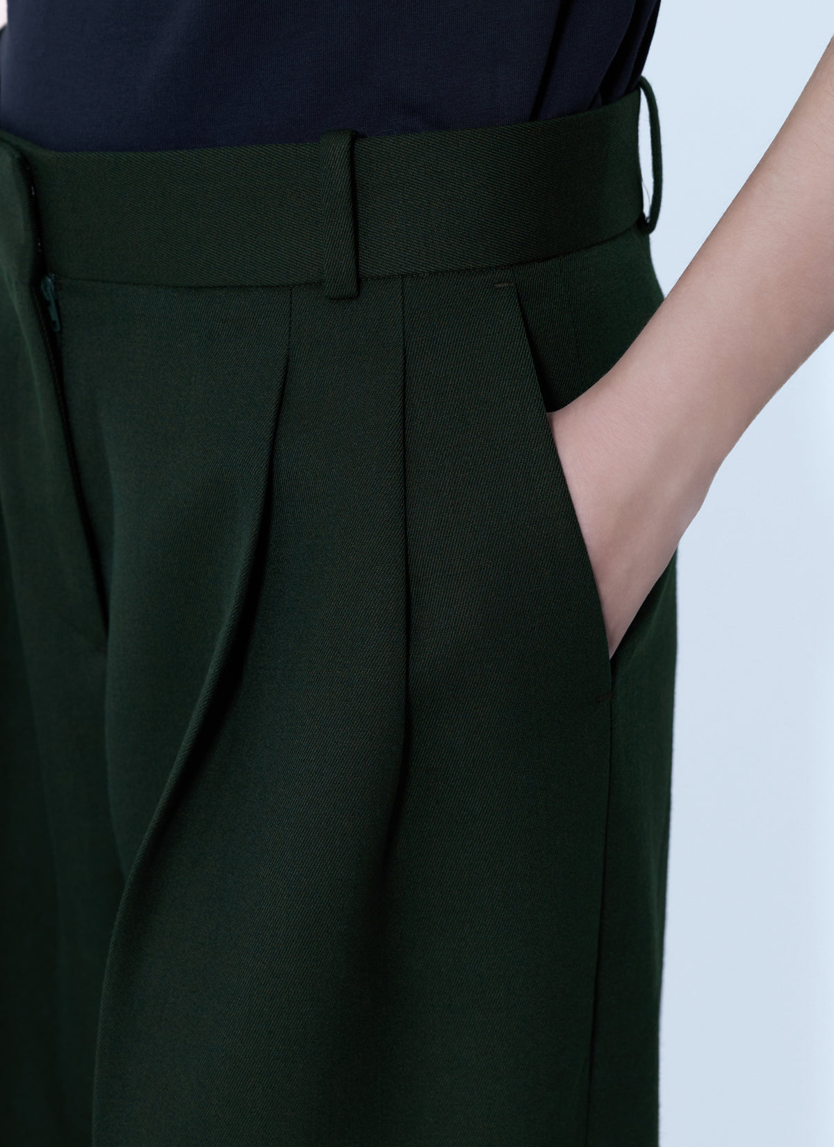 Single wool twill oversized pleated pants