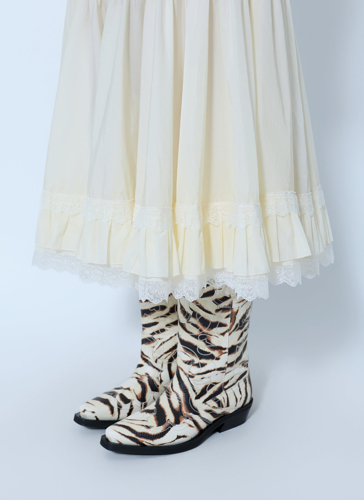 Lace ruffle midi skirt