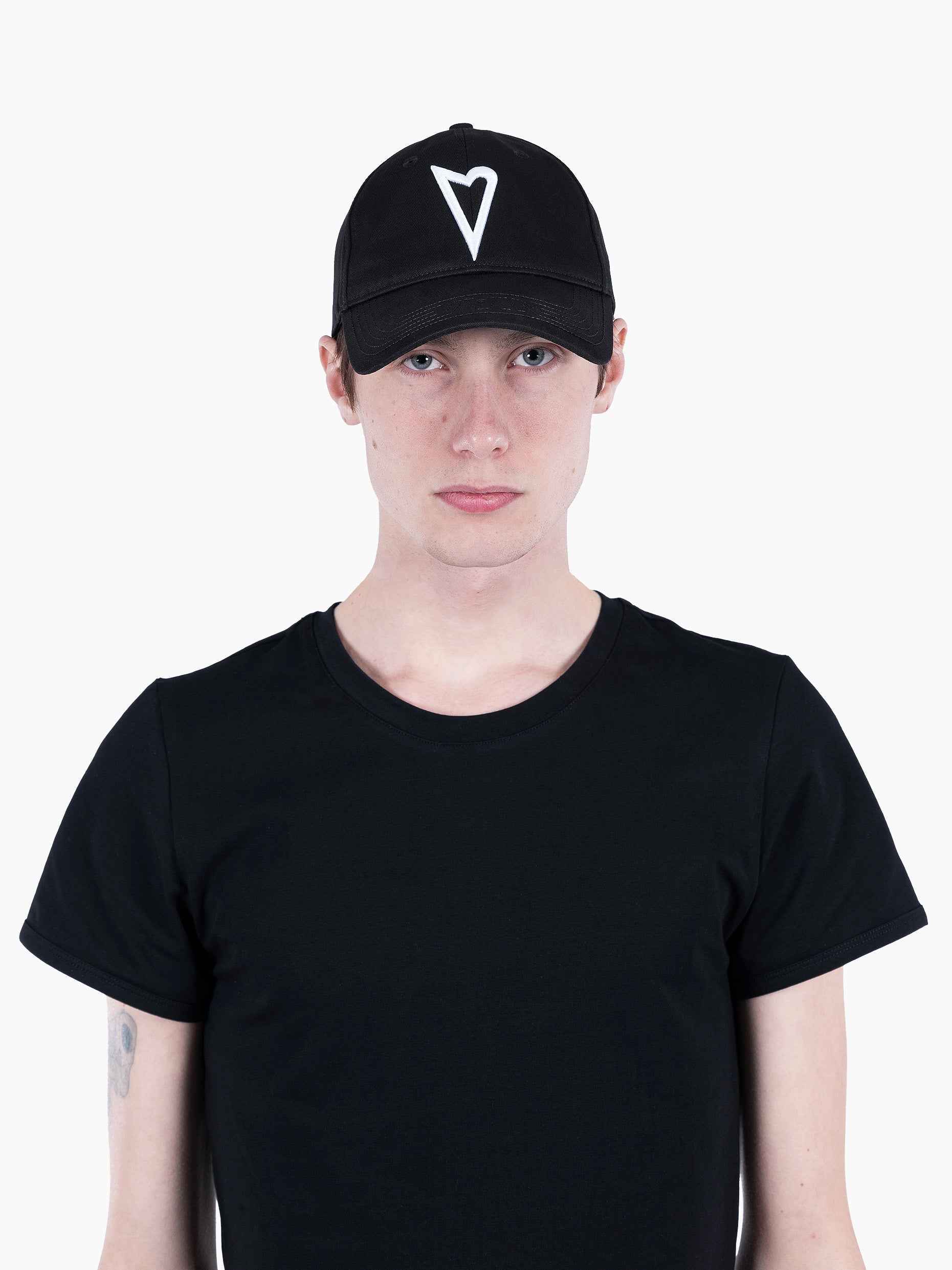 Vain heart cap