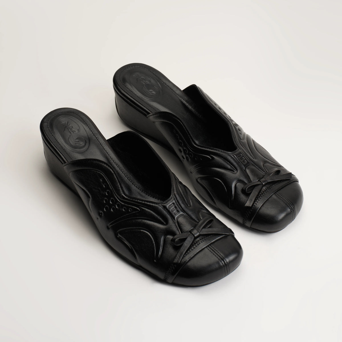 Hotaru mules