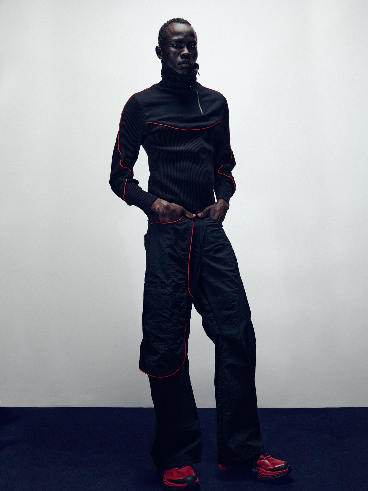 Olly holster cargos black