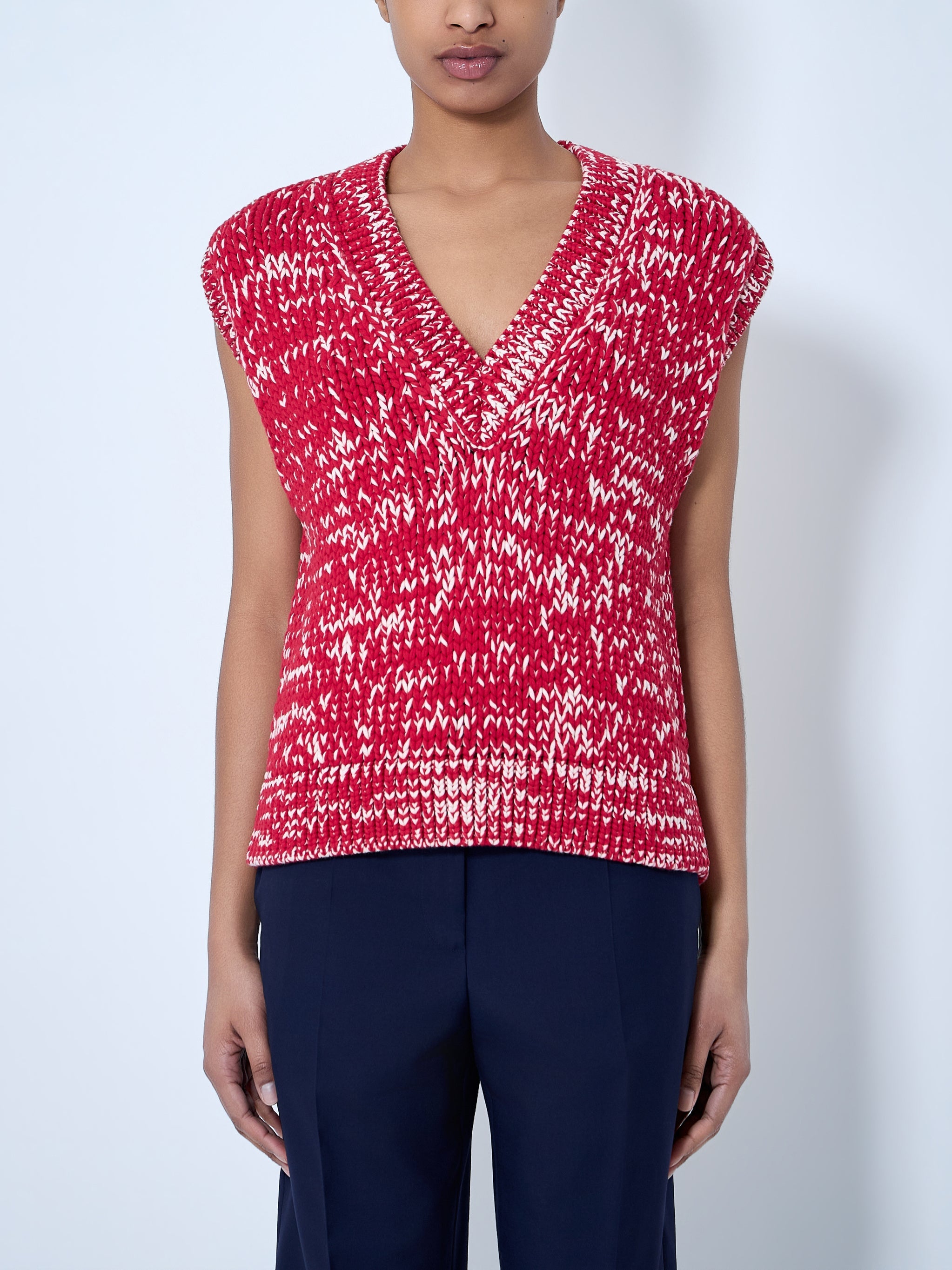 Sleeveless knit top