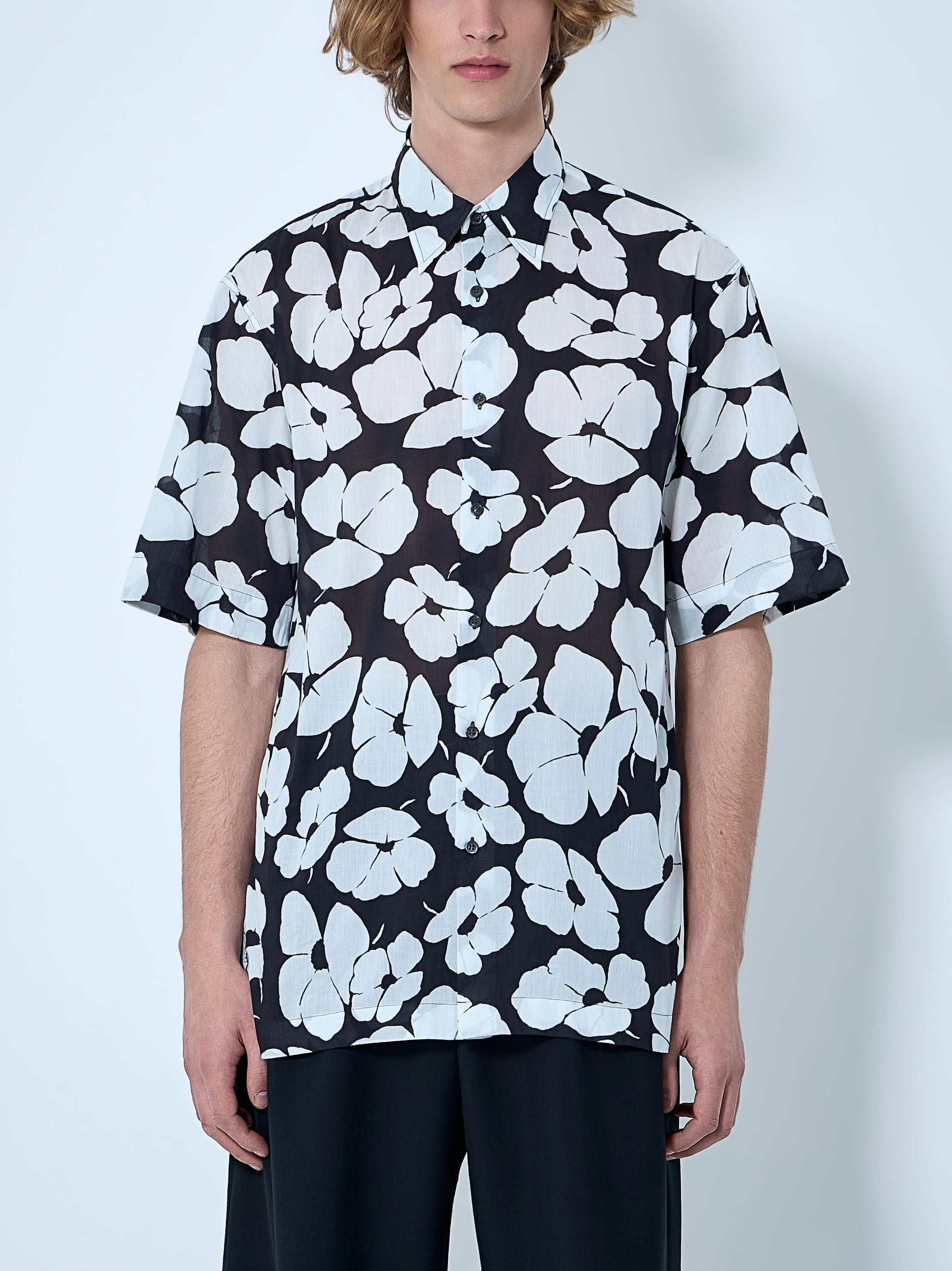 Floral short-sleeve shirt