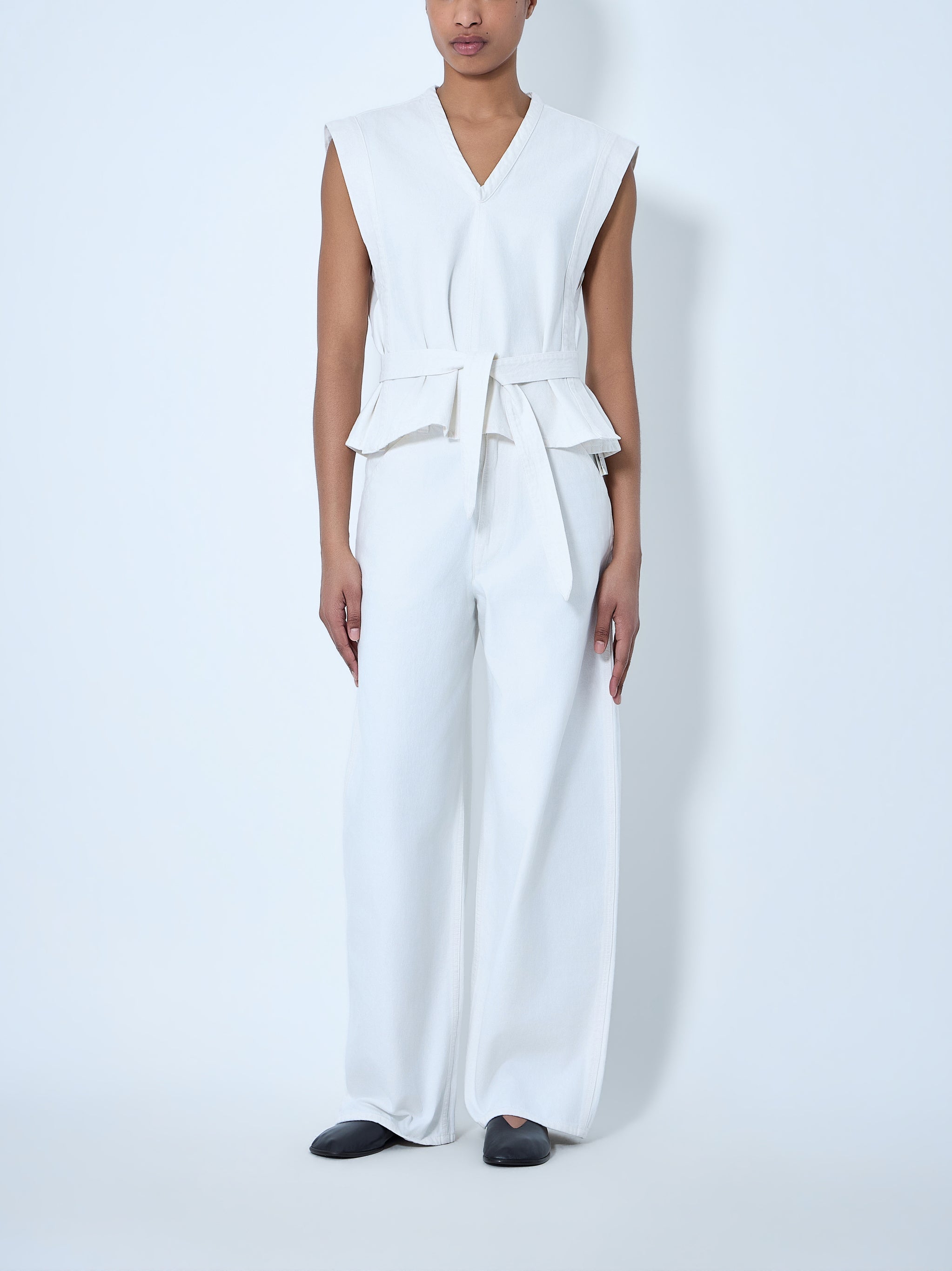 Sleeveless v-neck top with belted waist