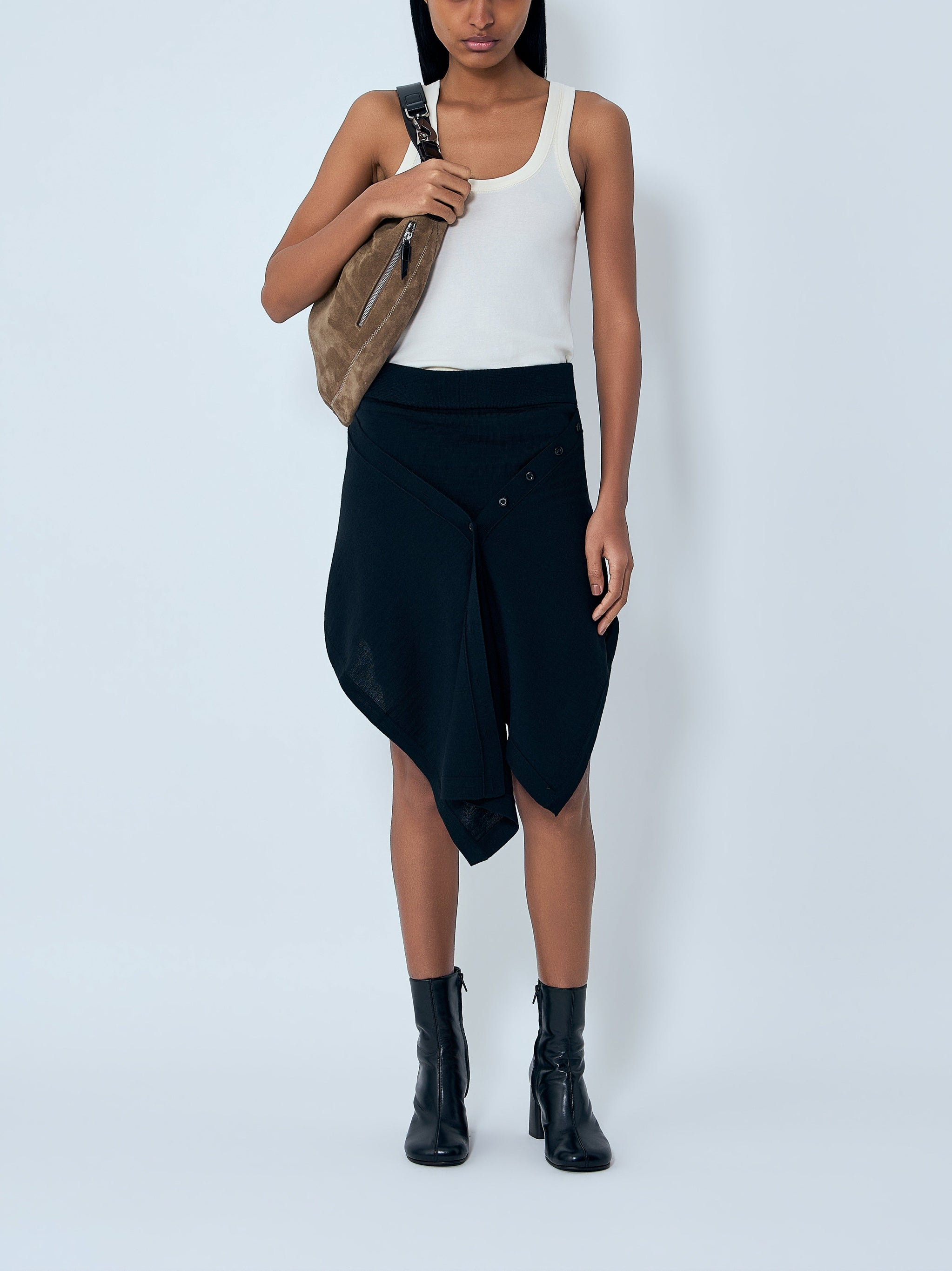 Buttoned skirt