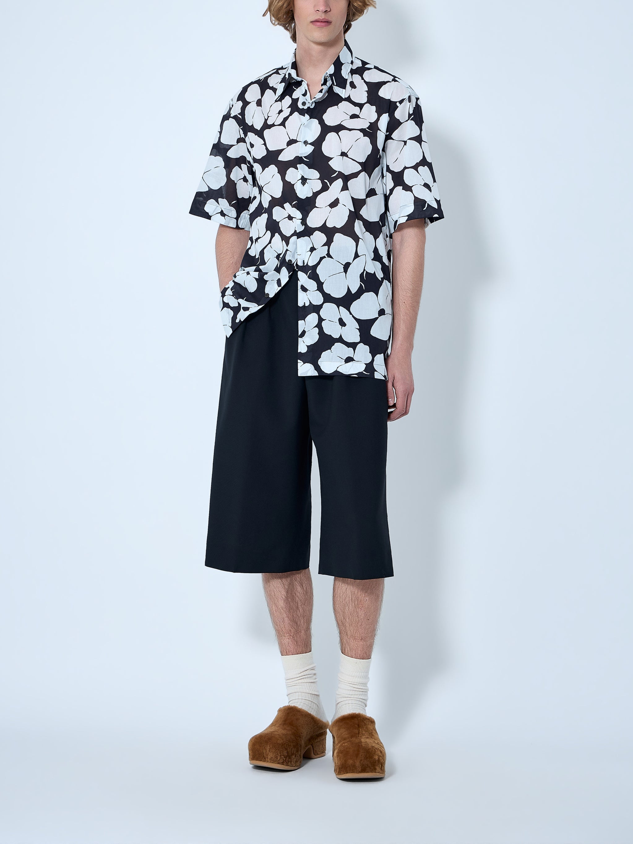 Floral short-sleeve shirt