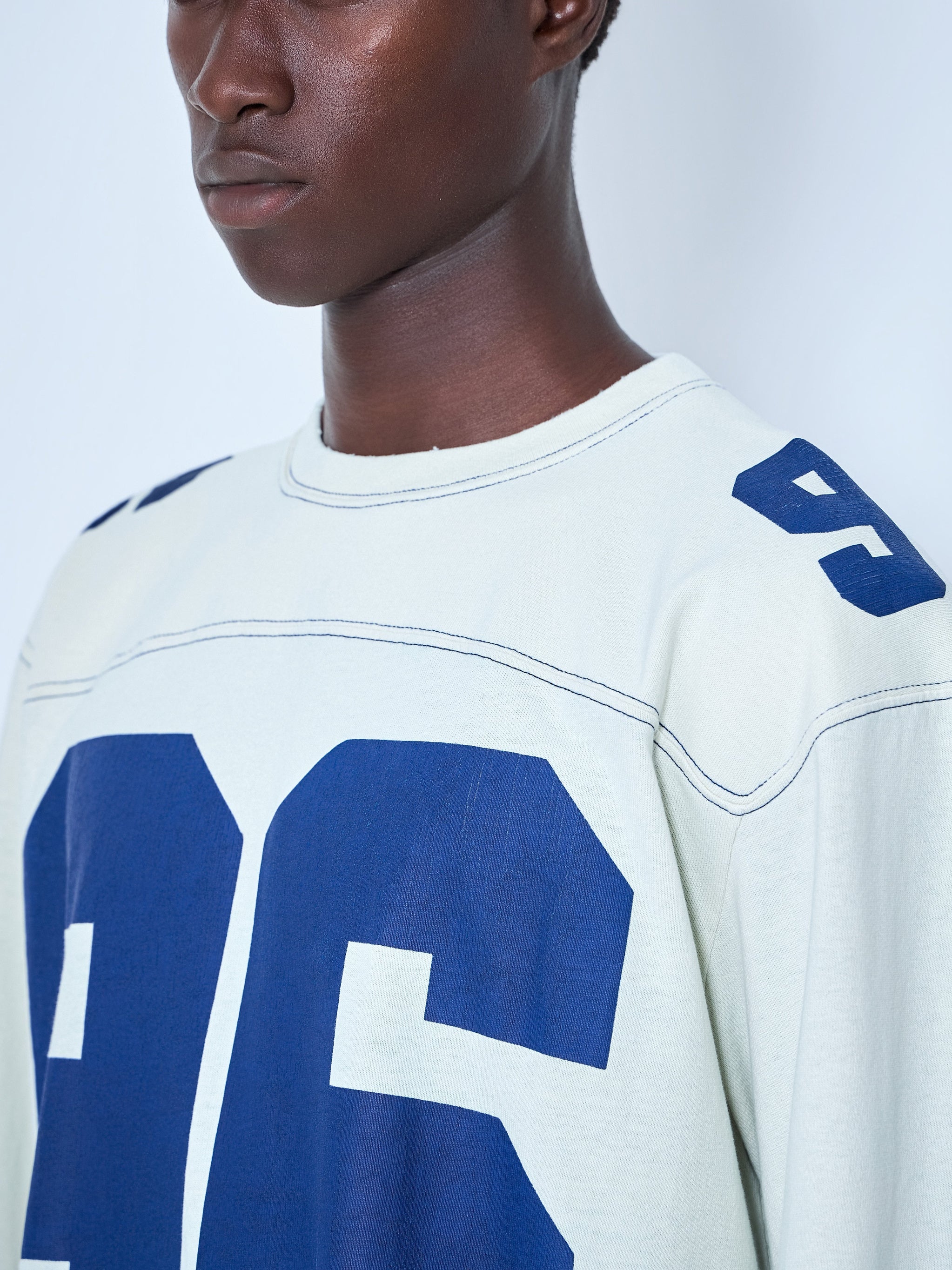 Long-sleeve crewneck t-shirt
