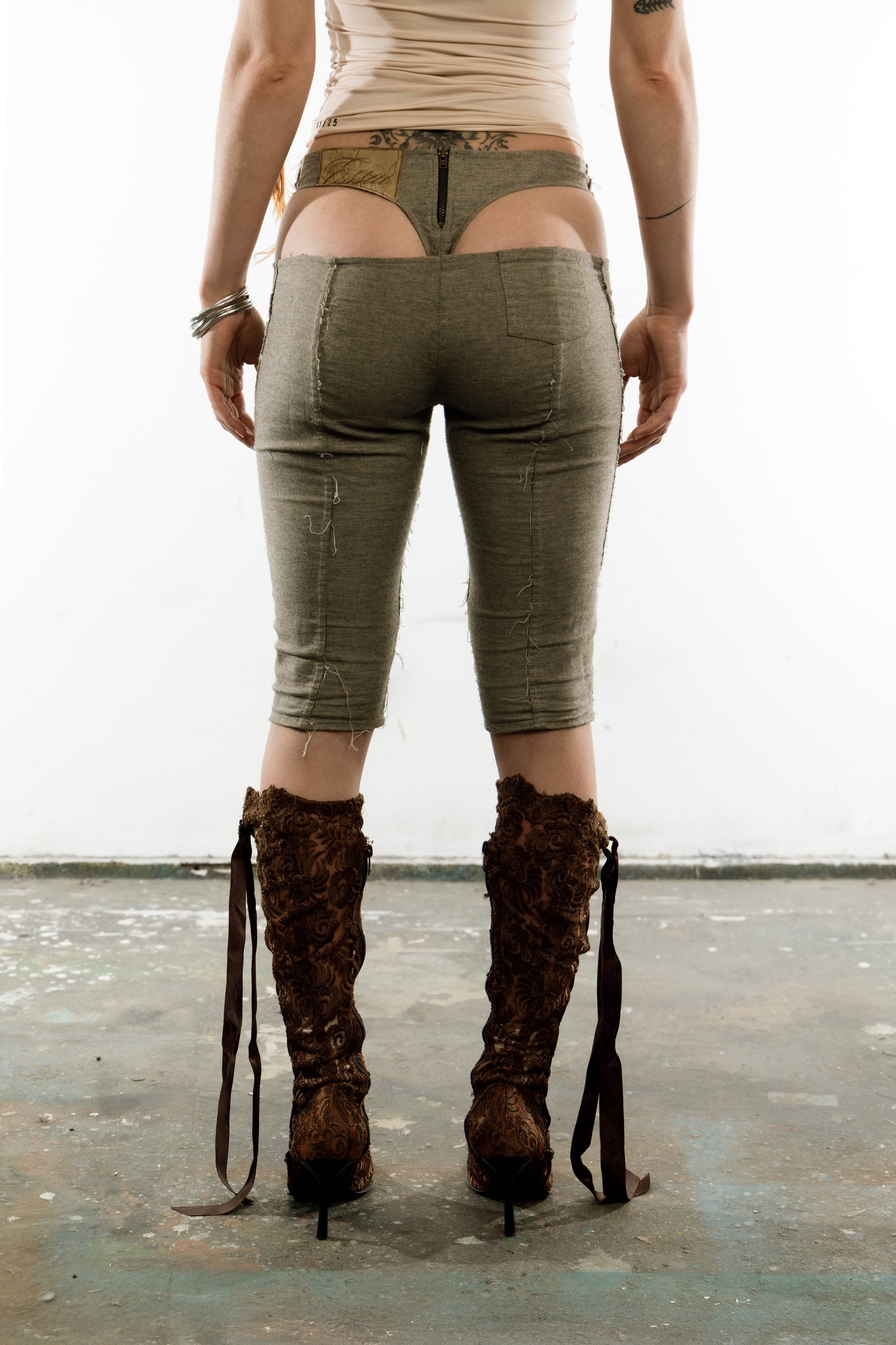 Ultra low belted knee shorts