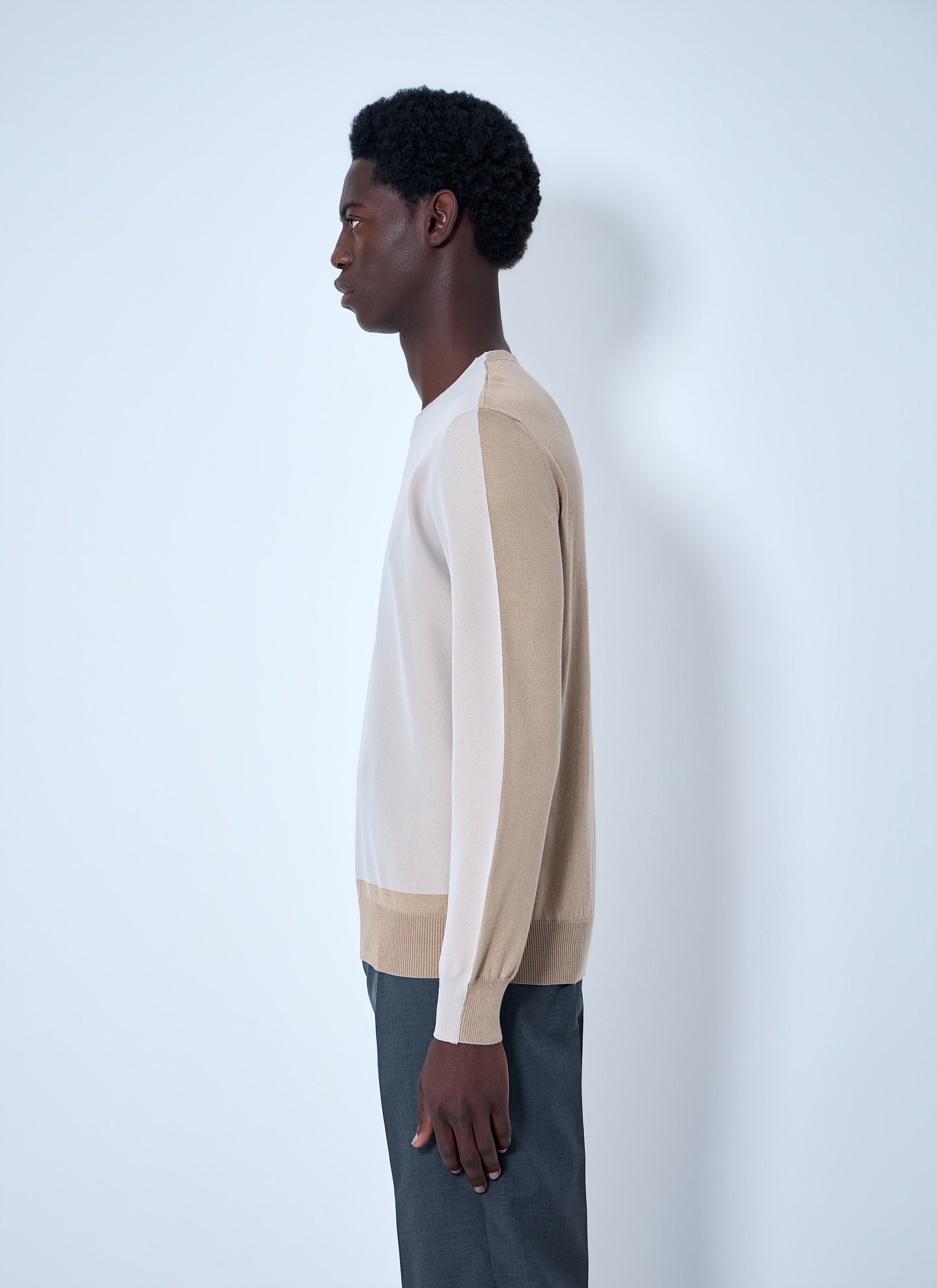 Fine knit crewneck sweater