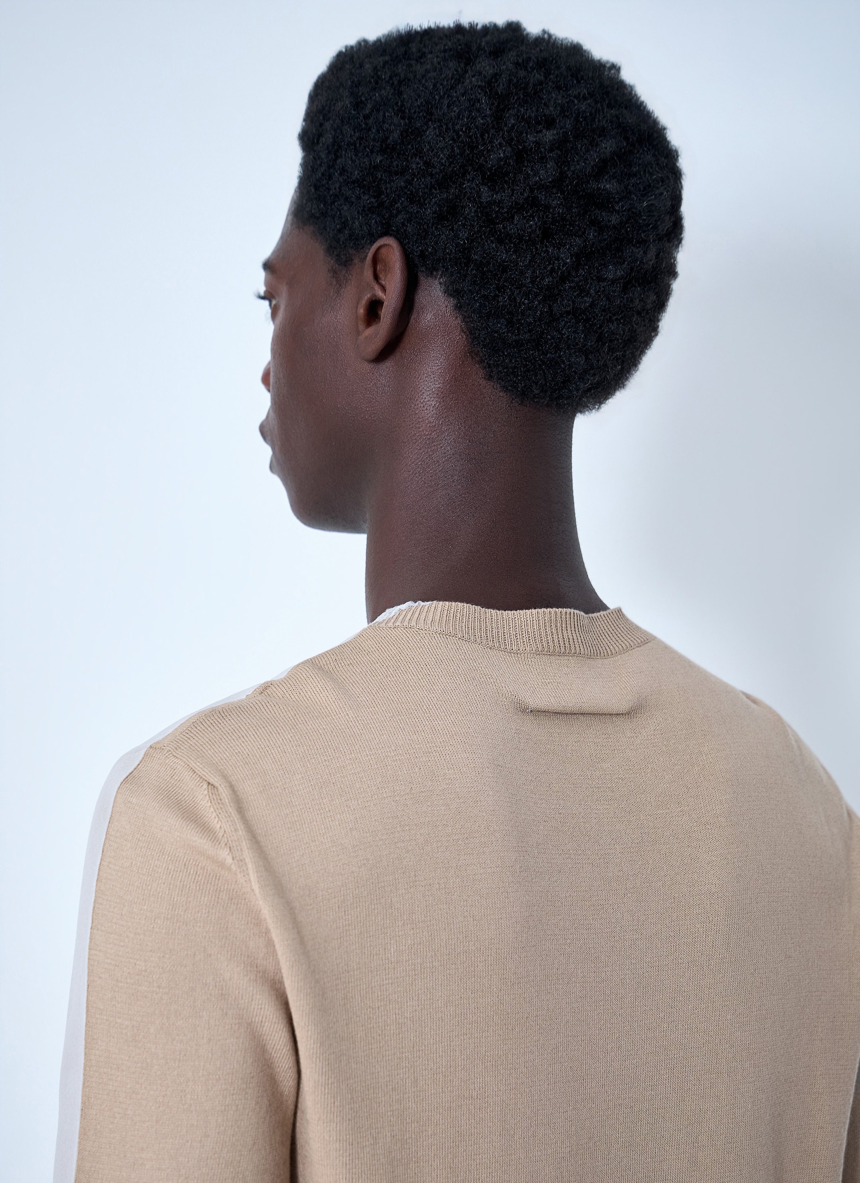 Fine knit crewneck sweater